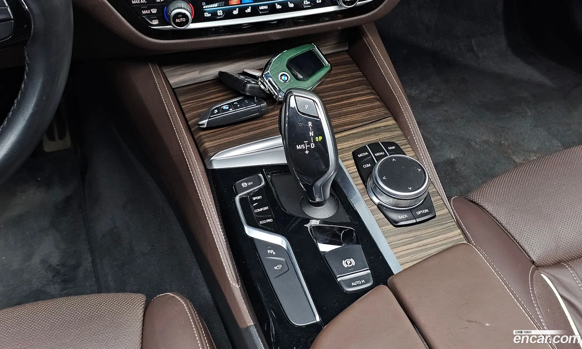 BMW 5 Series 2017 WBAJD9103JG971740 — 2