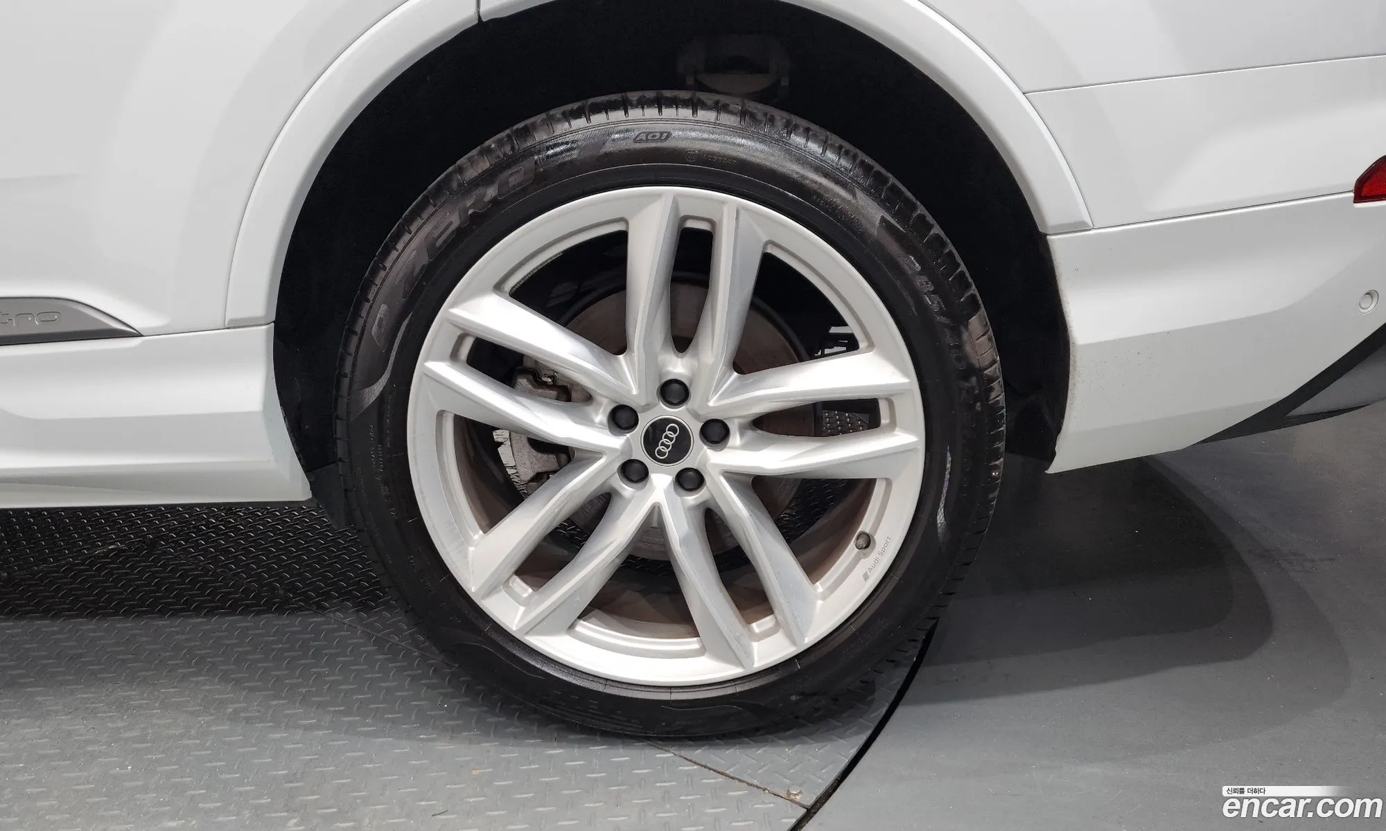 Audi Q7 2023 WAUZZZ4M111111111 — 27