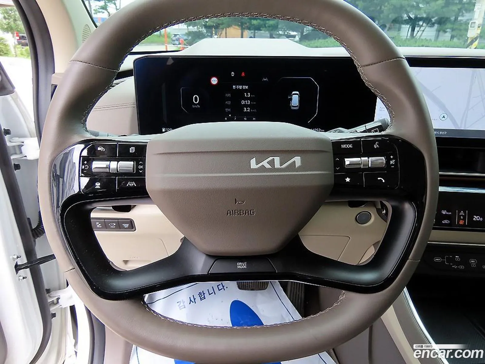 Kia Carnival 2025 — 6
