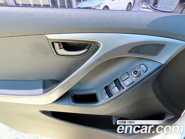 Hyundai Elantra MD 2012 — 12