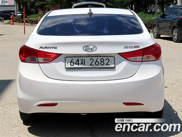 Hyundai Elantra MD 2012 — 16