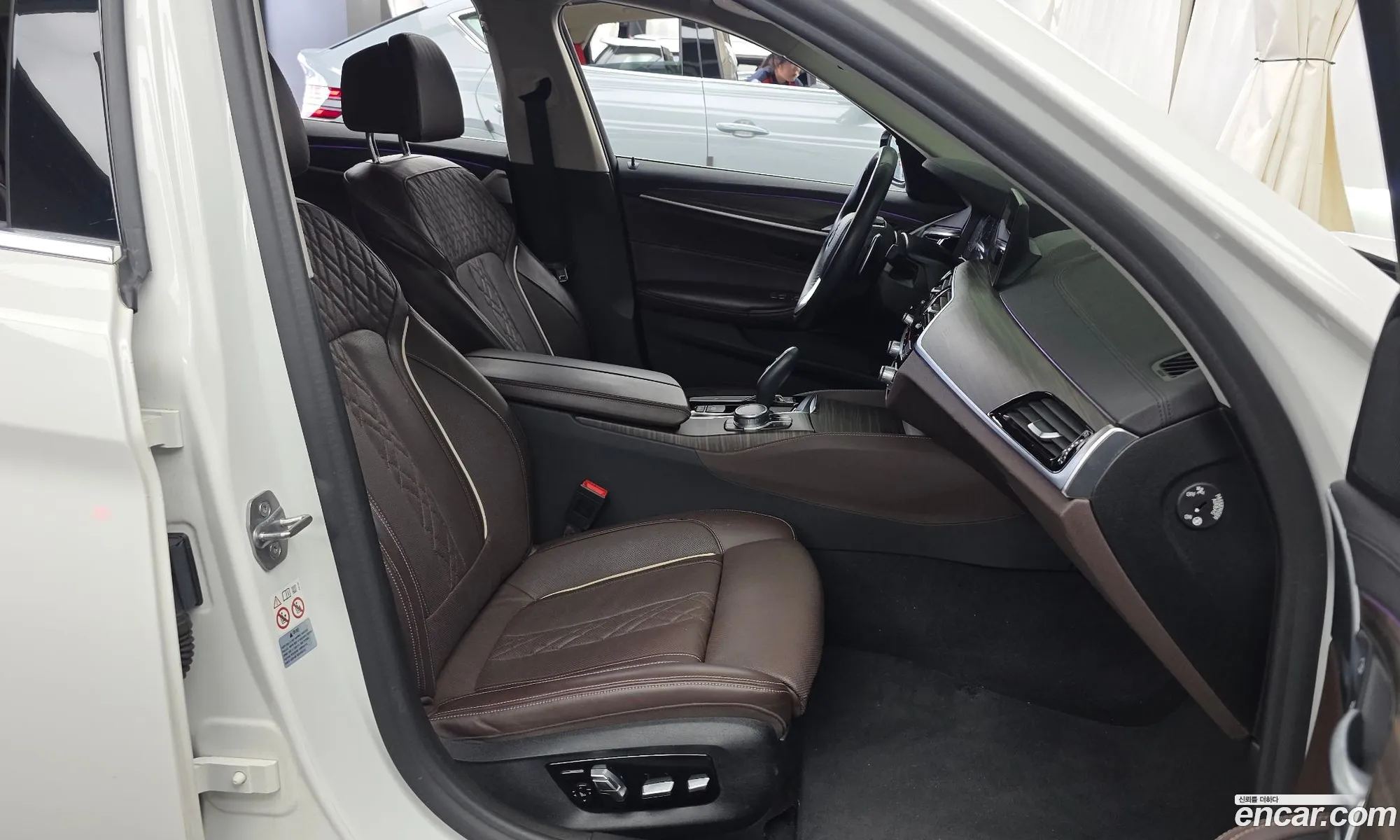 BMW 5 Series 2019 WBAJF3101KBS70670 — 16