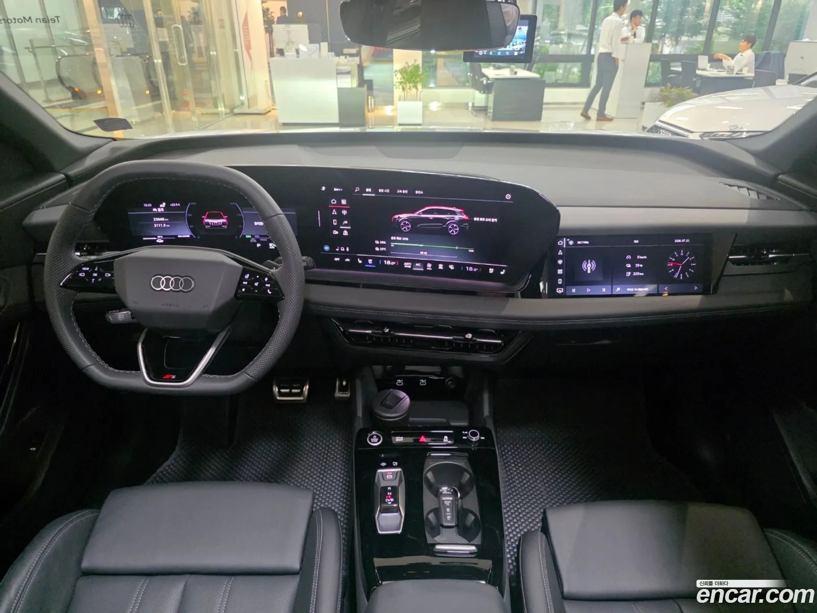 Audi Q6 e-tron 2025 — 10
