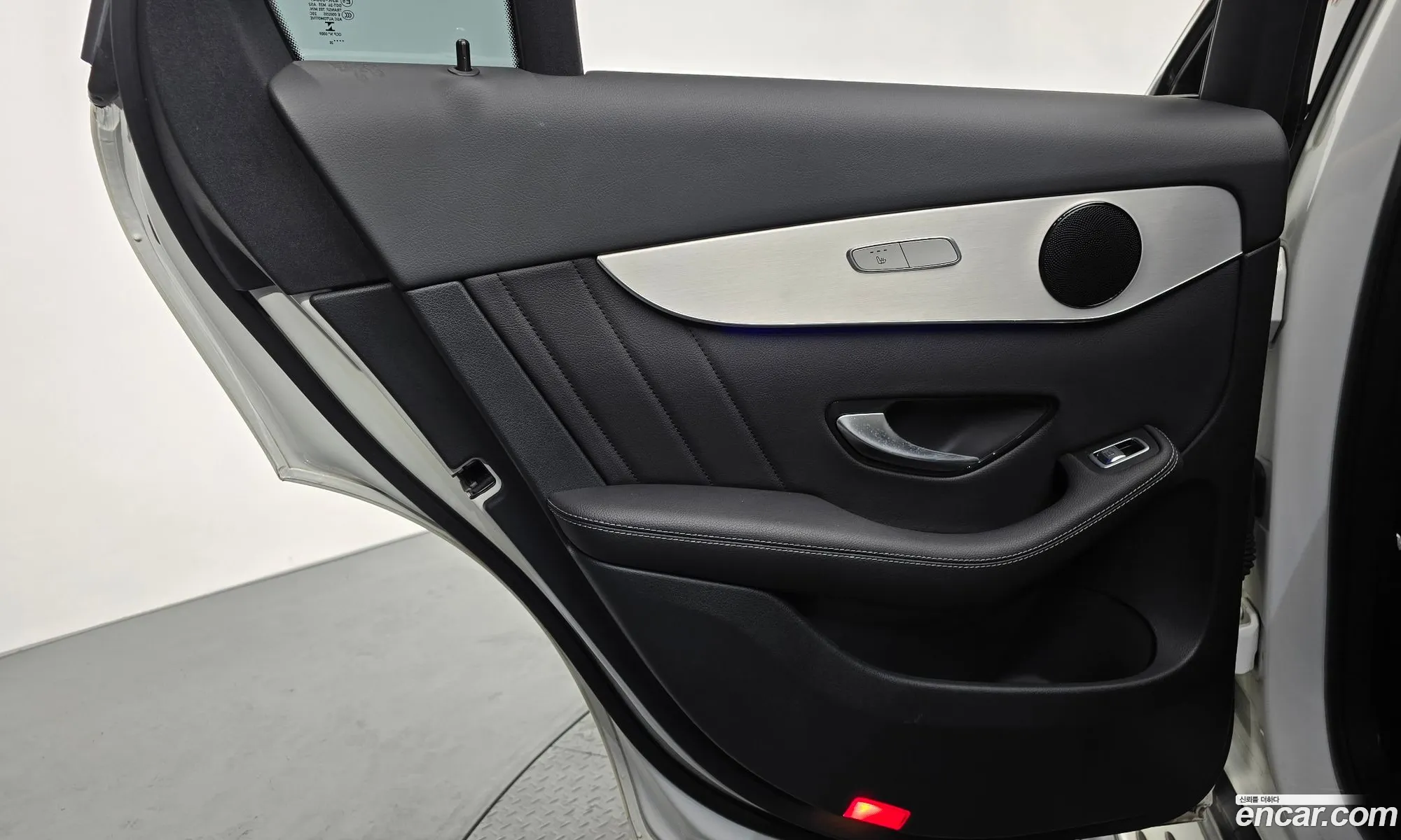 Mercedes-Benz GLC-Class X253 2020 — 26