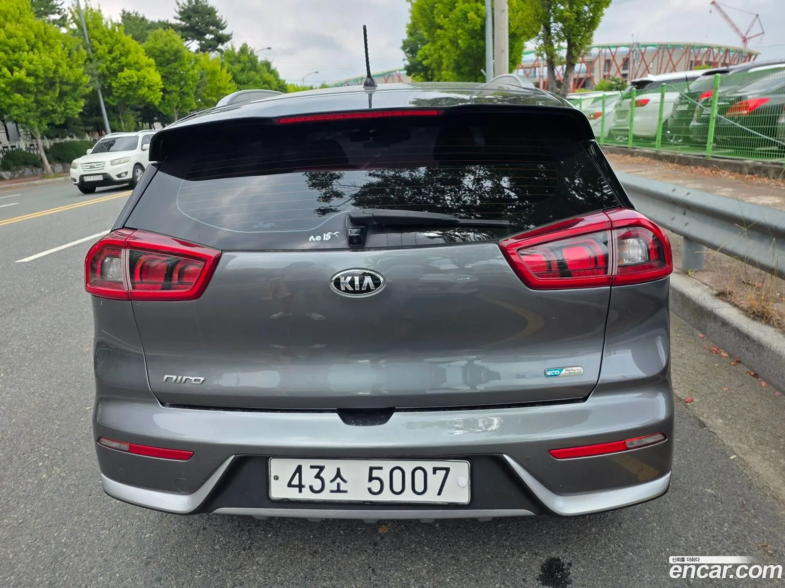Kia Niro 2017 — 2