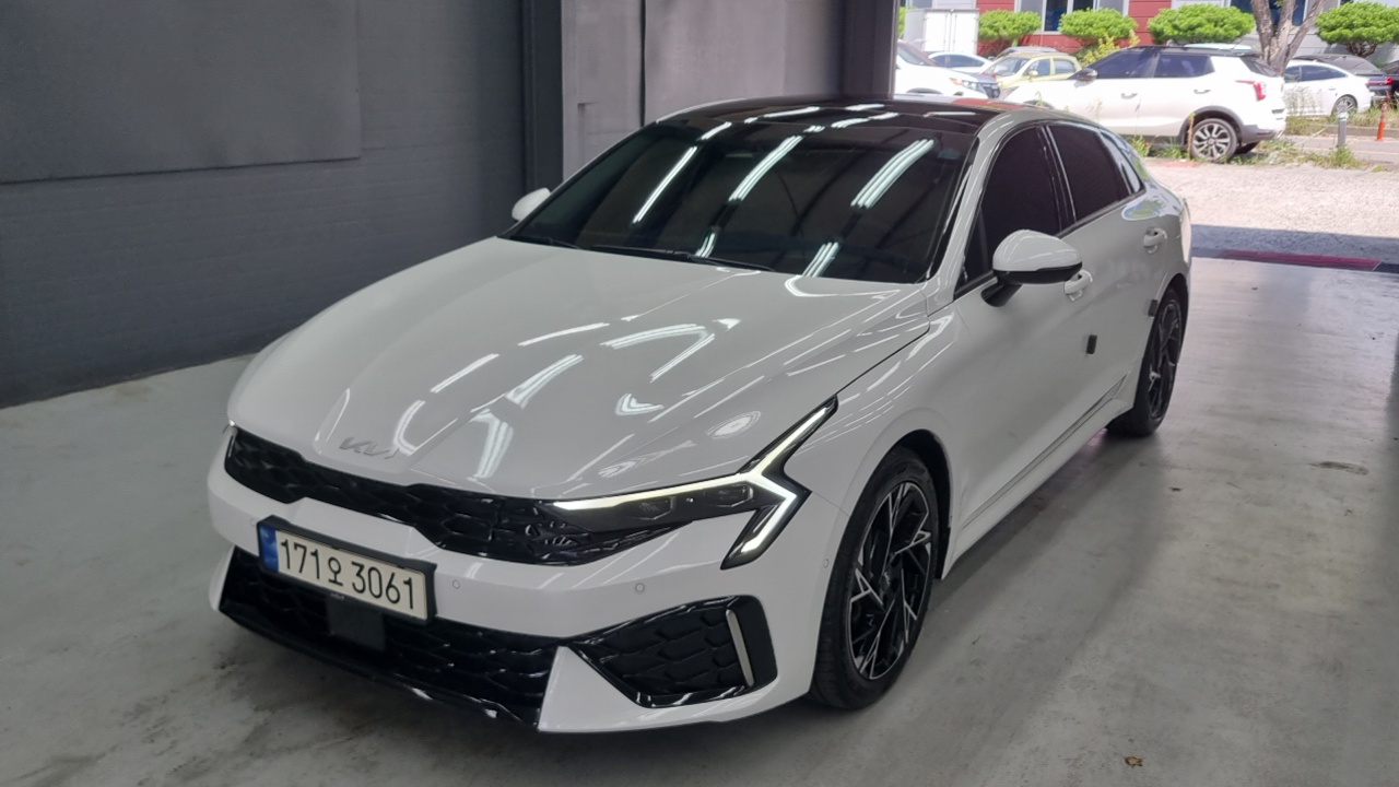Kia K5 Hybrid 2024 — 3