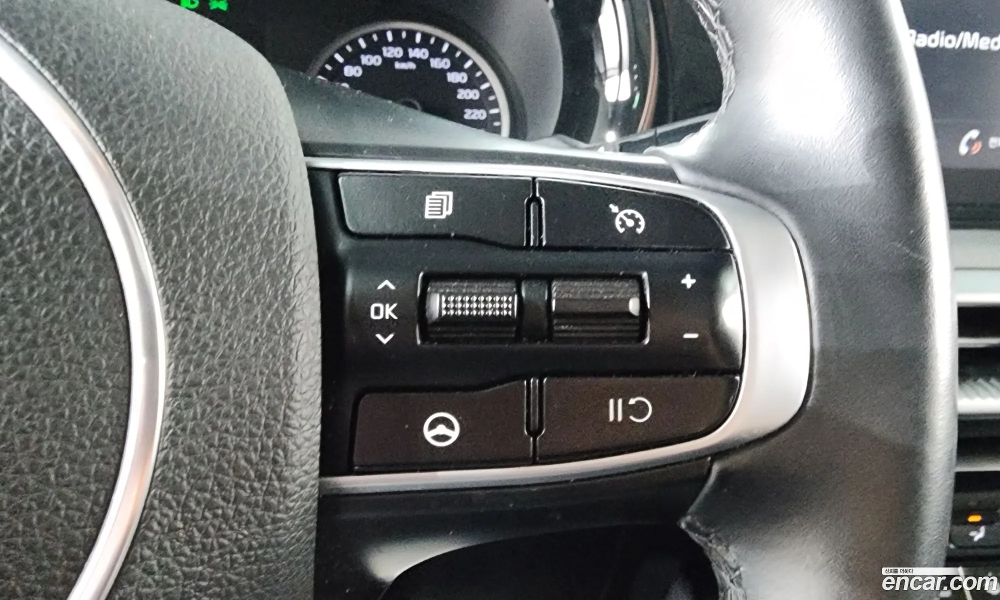 Kia K5 2021 KNAG541BBMA149443 — 34