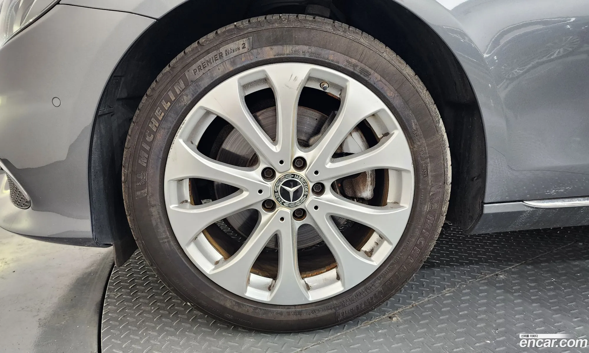 Mercedes-Benz E-Class W213 2019 WDDZF0EB2KA693138 — 12