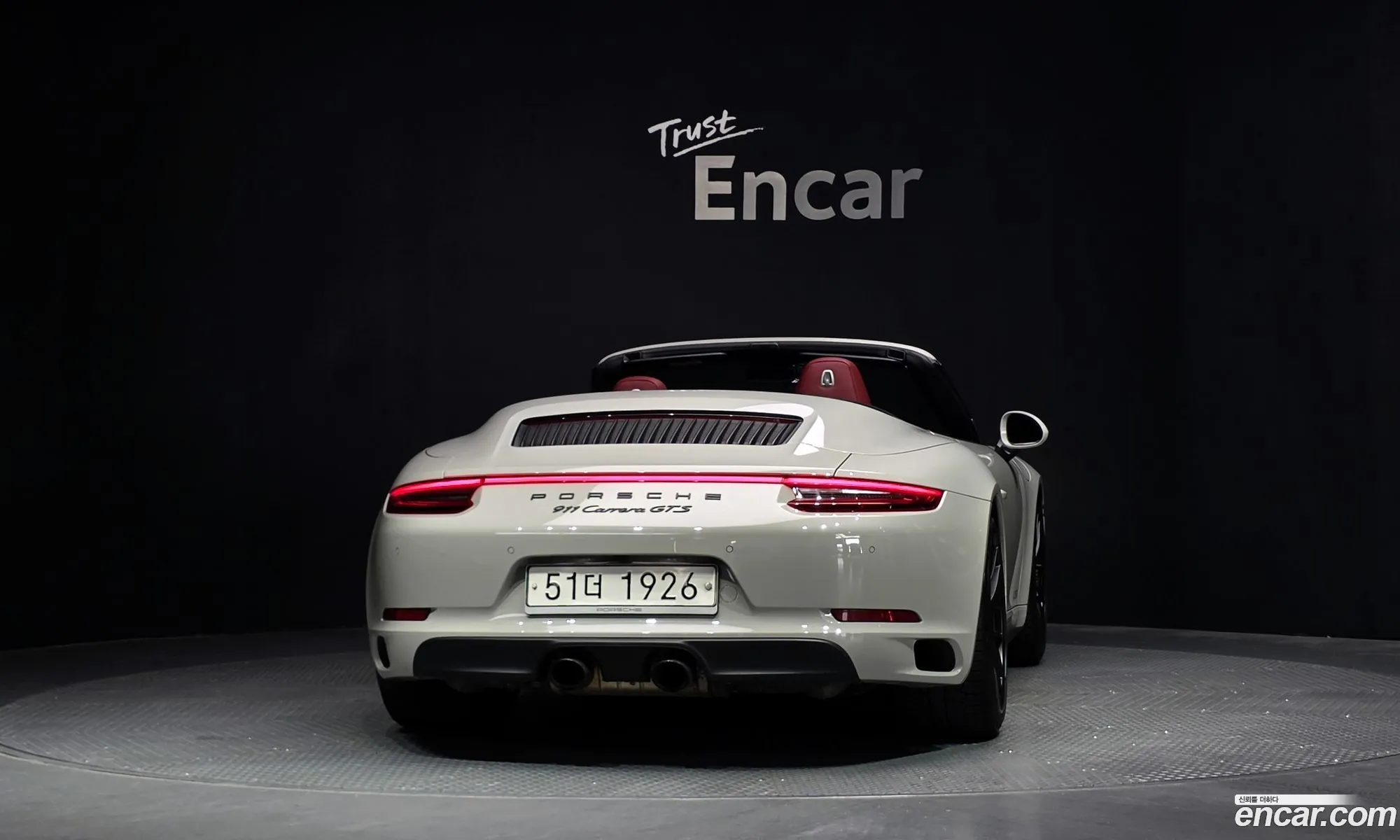 Porsche 911 2018 WP0CB2990JS147168 — 15