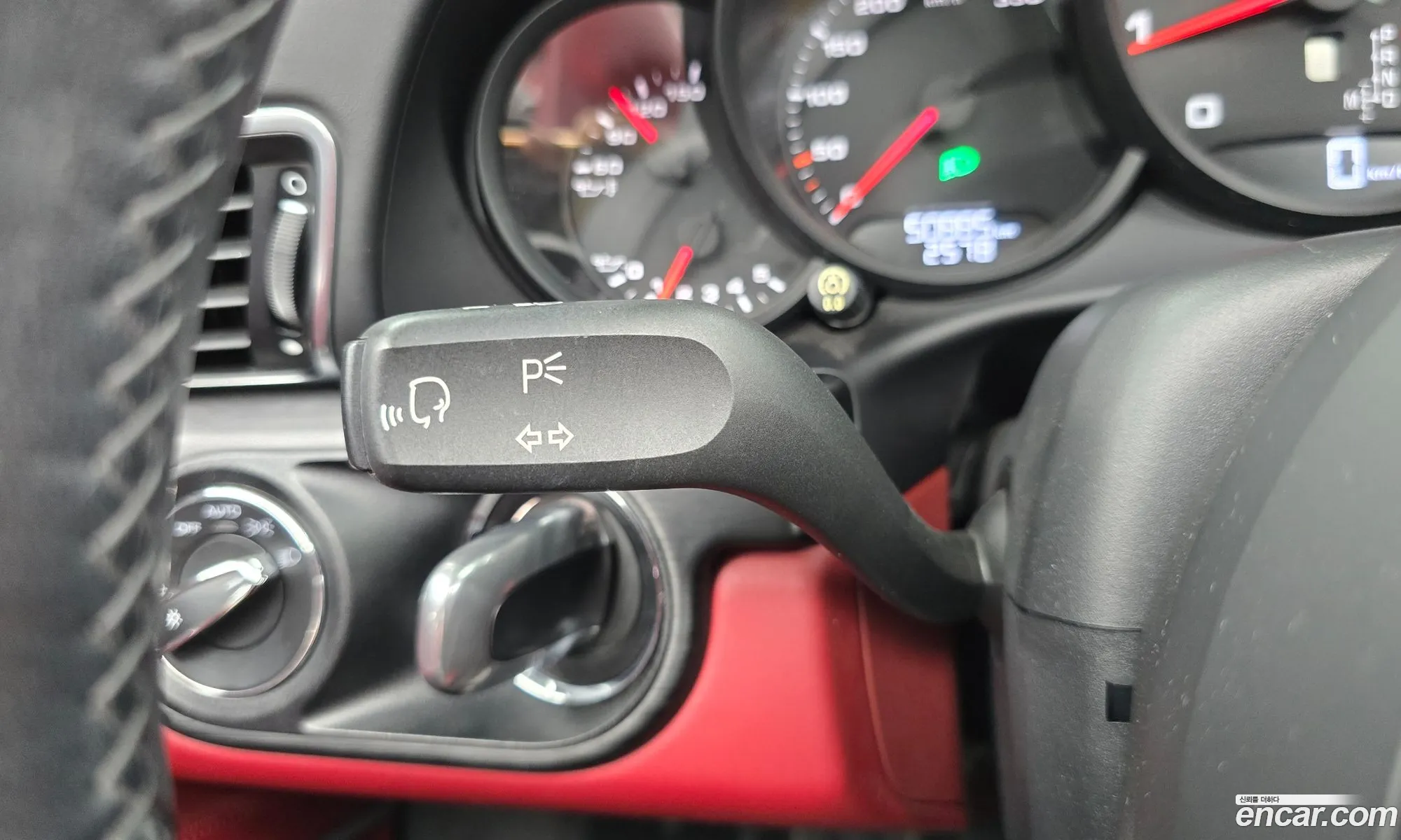 Porsche 911 2018 WP0CB2990JS147168 — 32