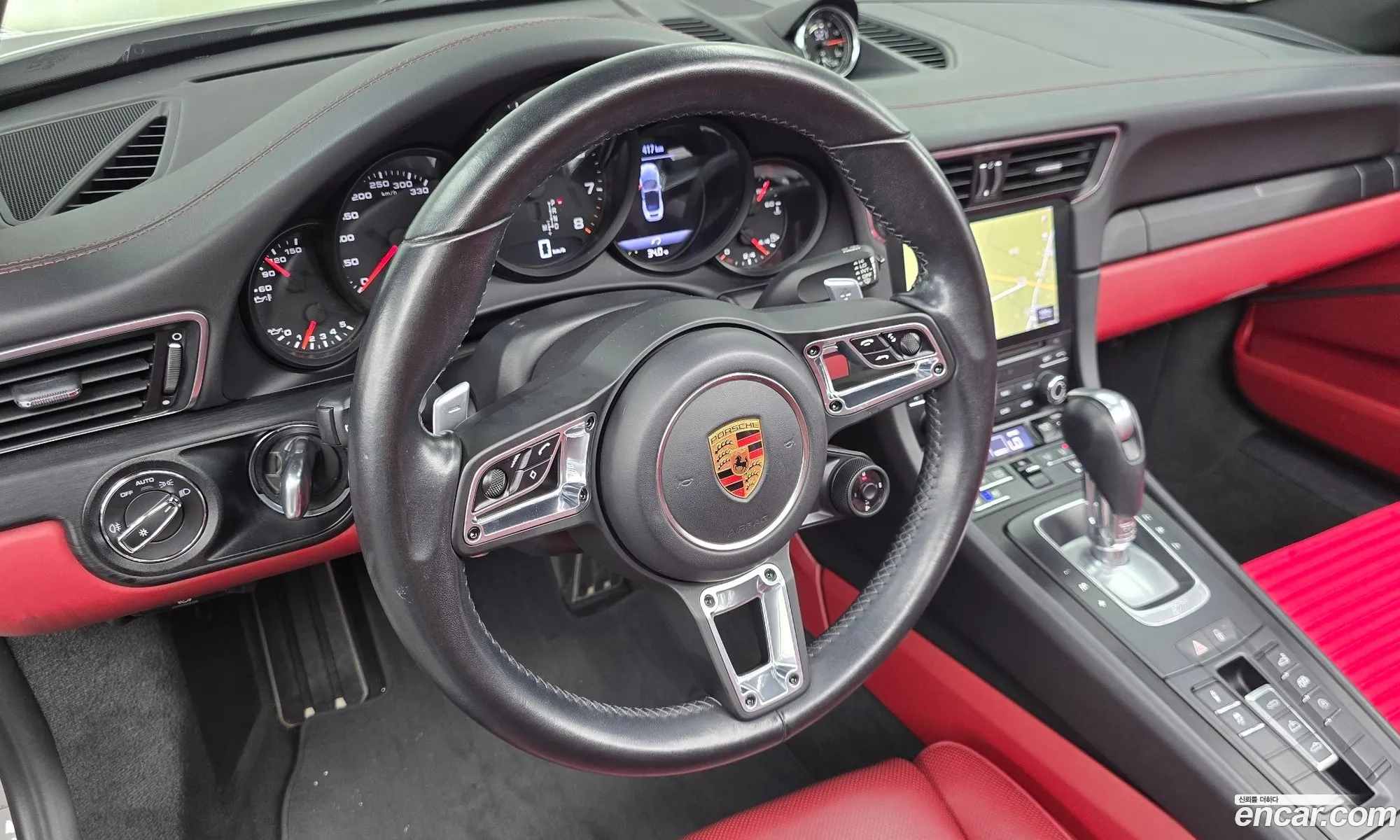 Porsche 911 2018 WP0CB2990JS147168 — 19