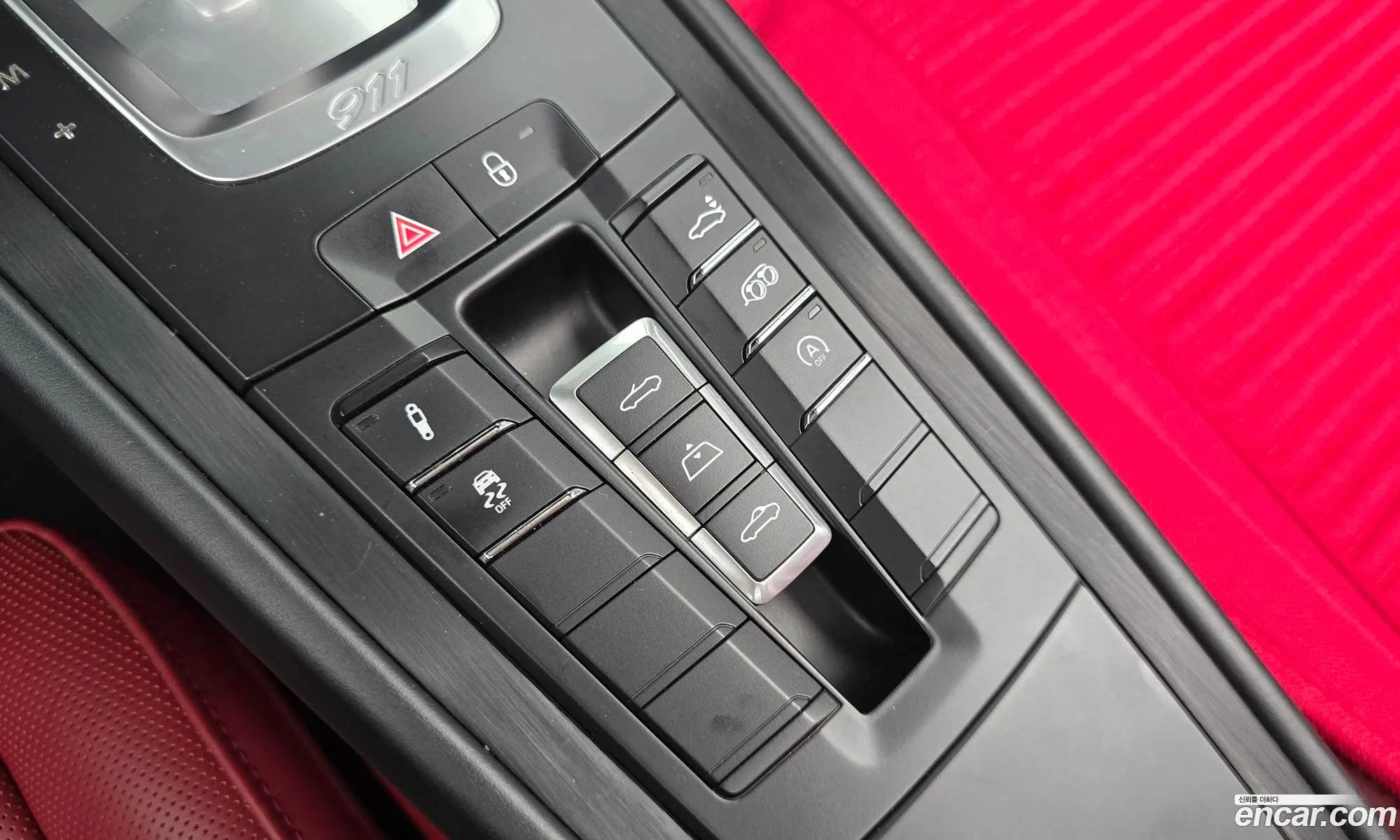 Porsche 911 2018 WP0CB2990JS147168 — 30