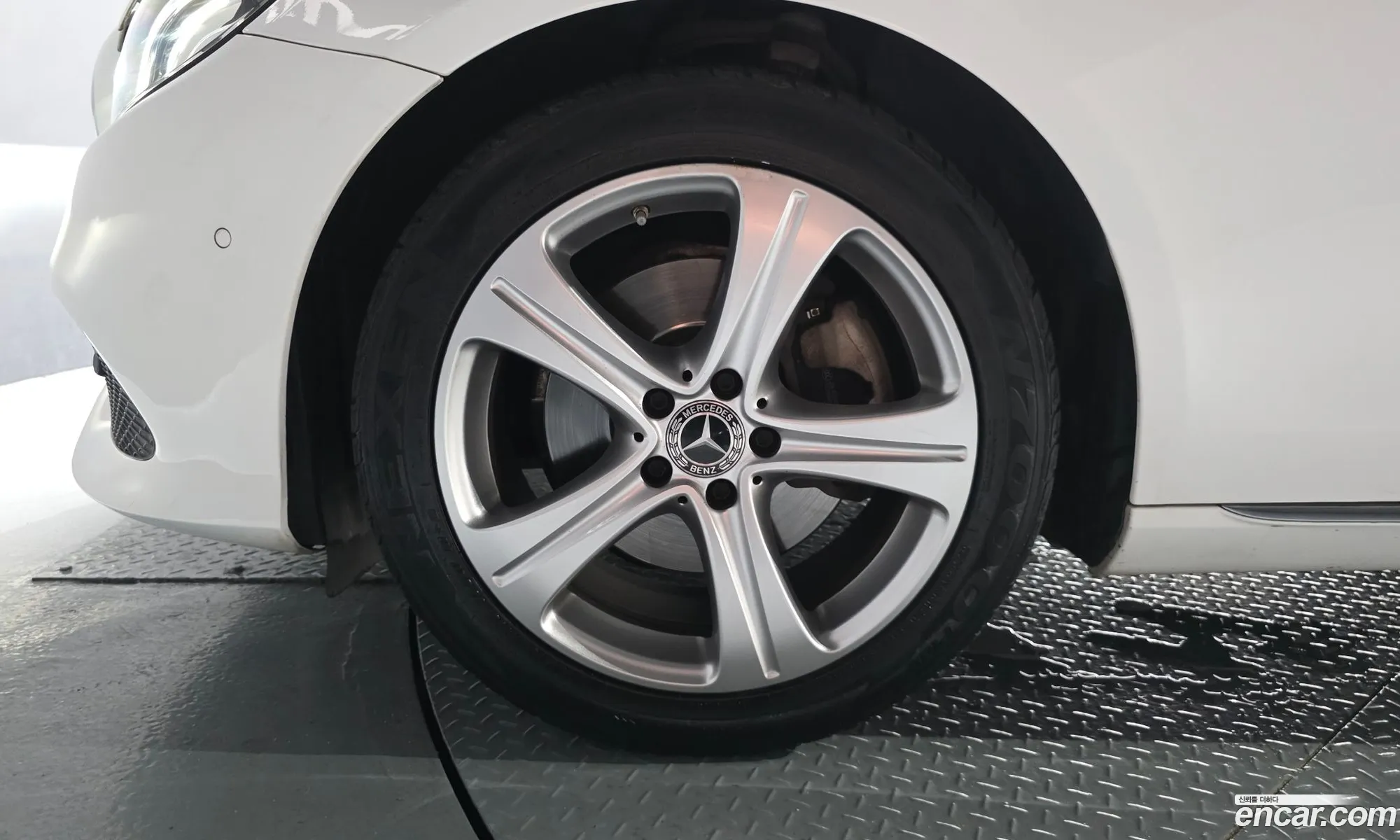 Mercedes-Benz E-Class W213 2018 — 15