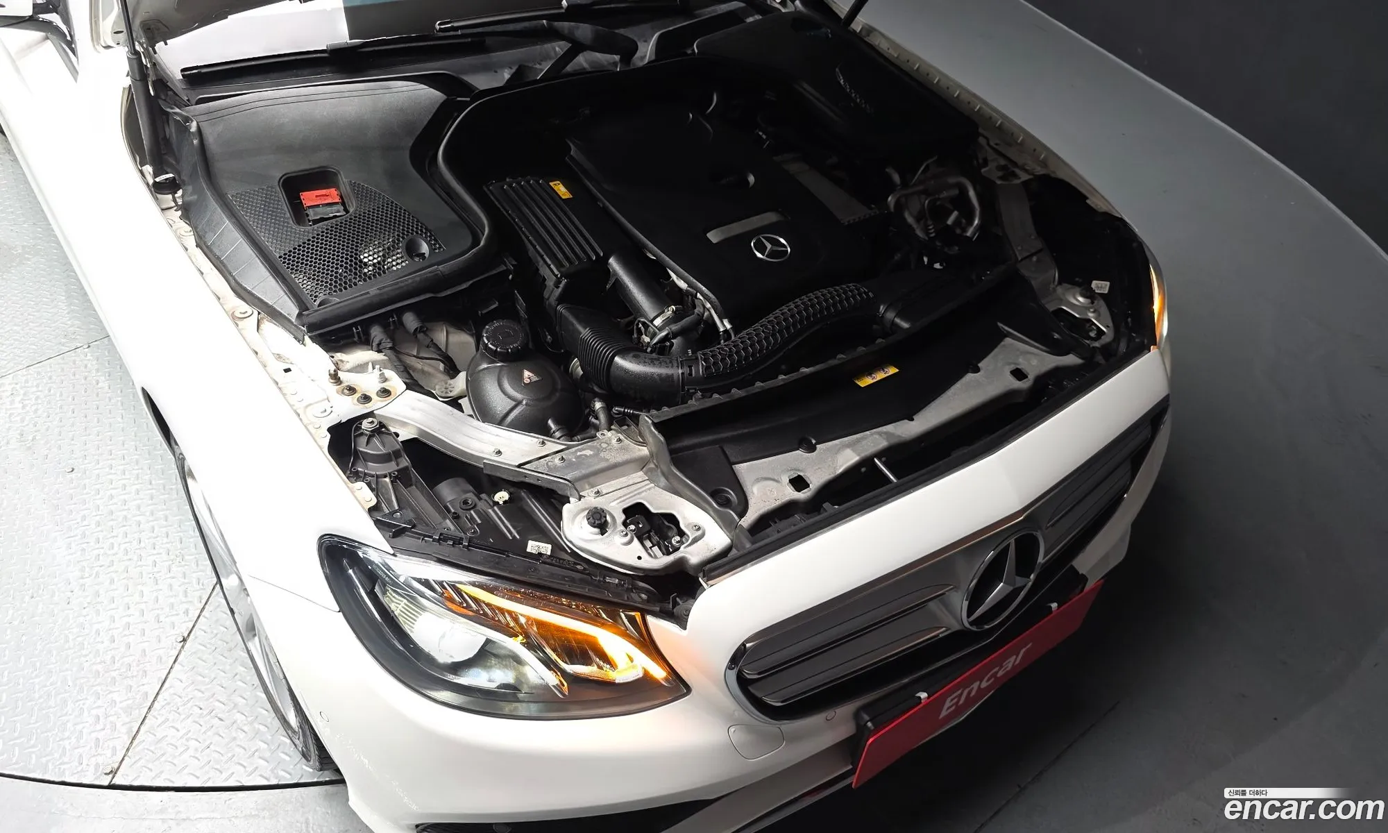 Mercedes-Benz E-Class W213 2018 — 30