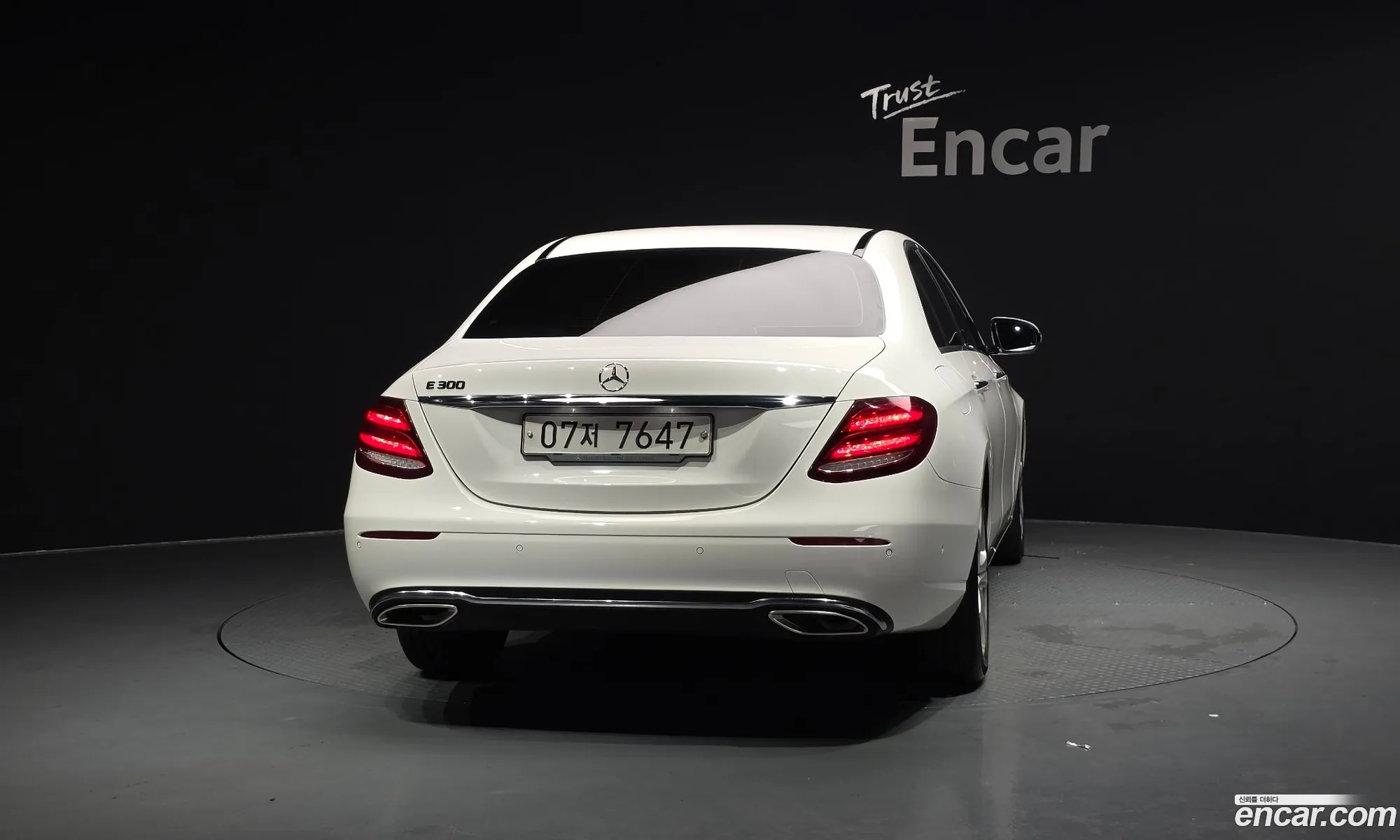 Mercedes-Benz E-Class W213 2018 — 33