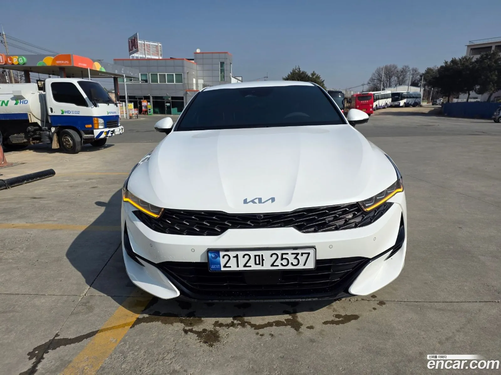 Kia K5 2023 — 4