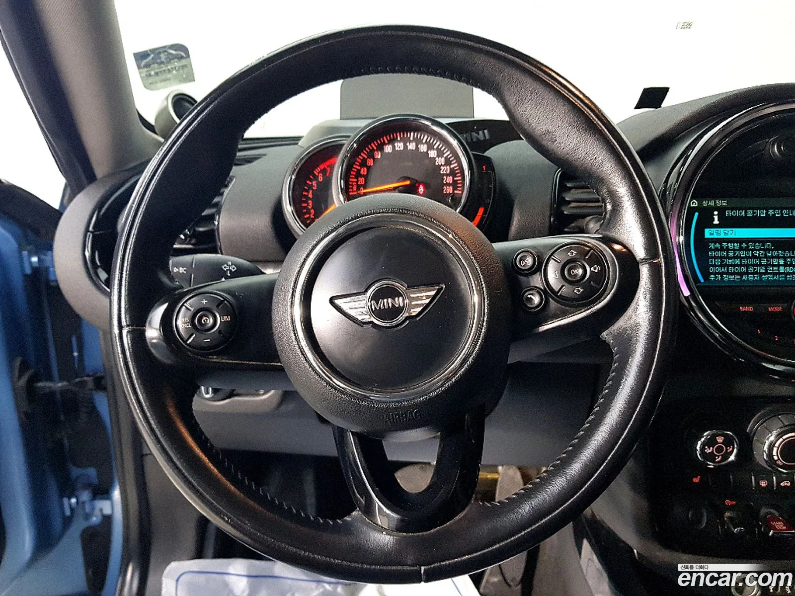 Mini Cooper Clubman 2017 — 18