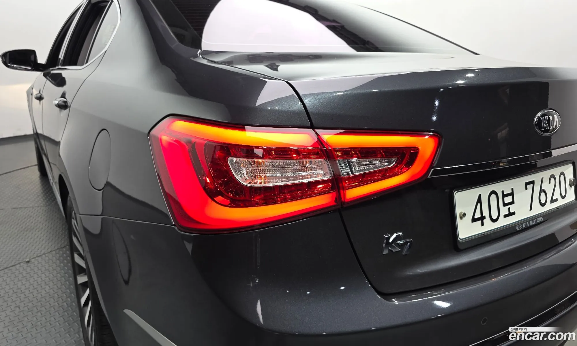Kia K7 2013 KNALM416BEA152815 — 24
