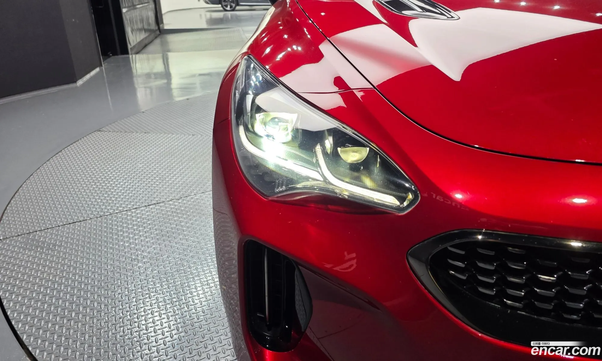 Kia Stinger 2018 KNAE651BDKS045307 — 26