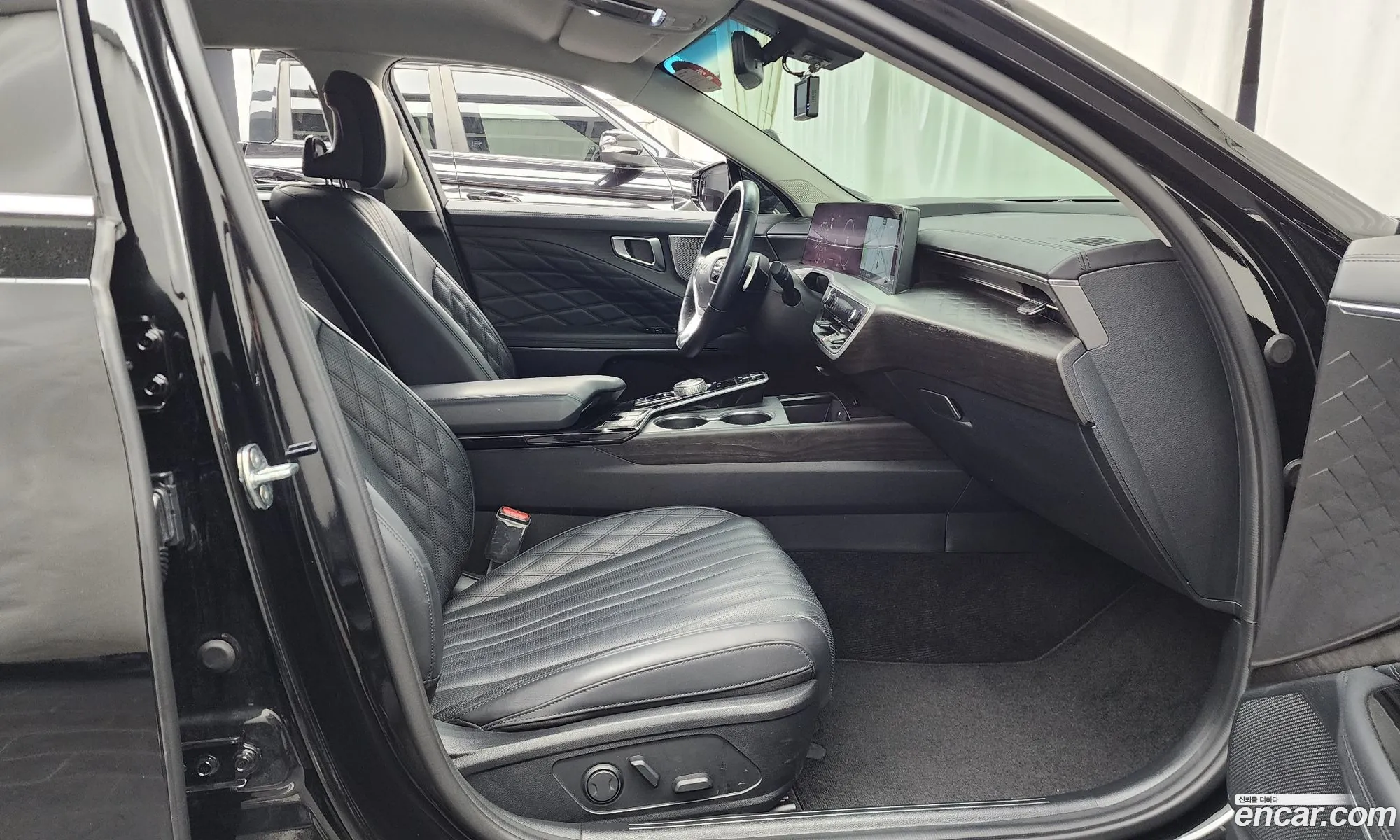Kia K8 2021 KNAM641BBNA018048 — 20