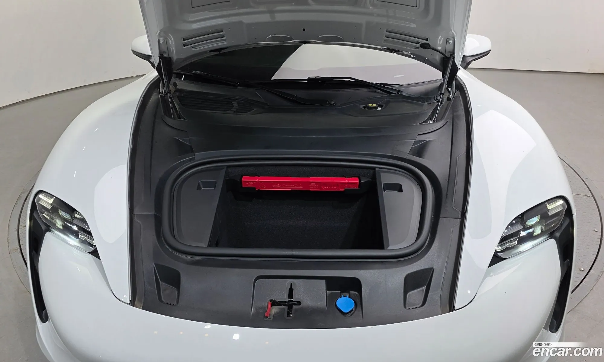 Porsche Taycan 2024 — 21