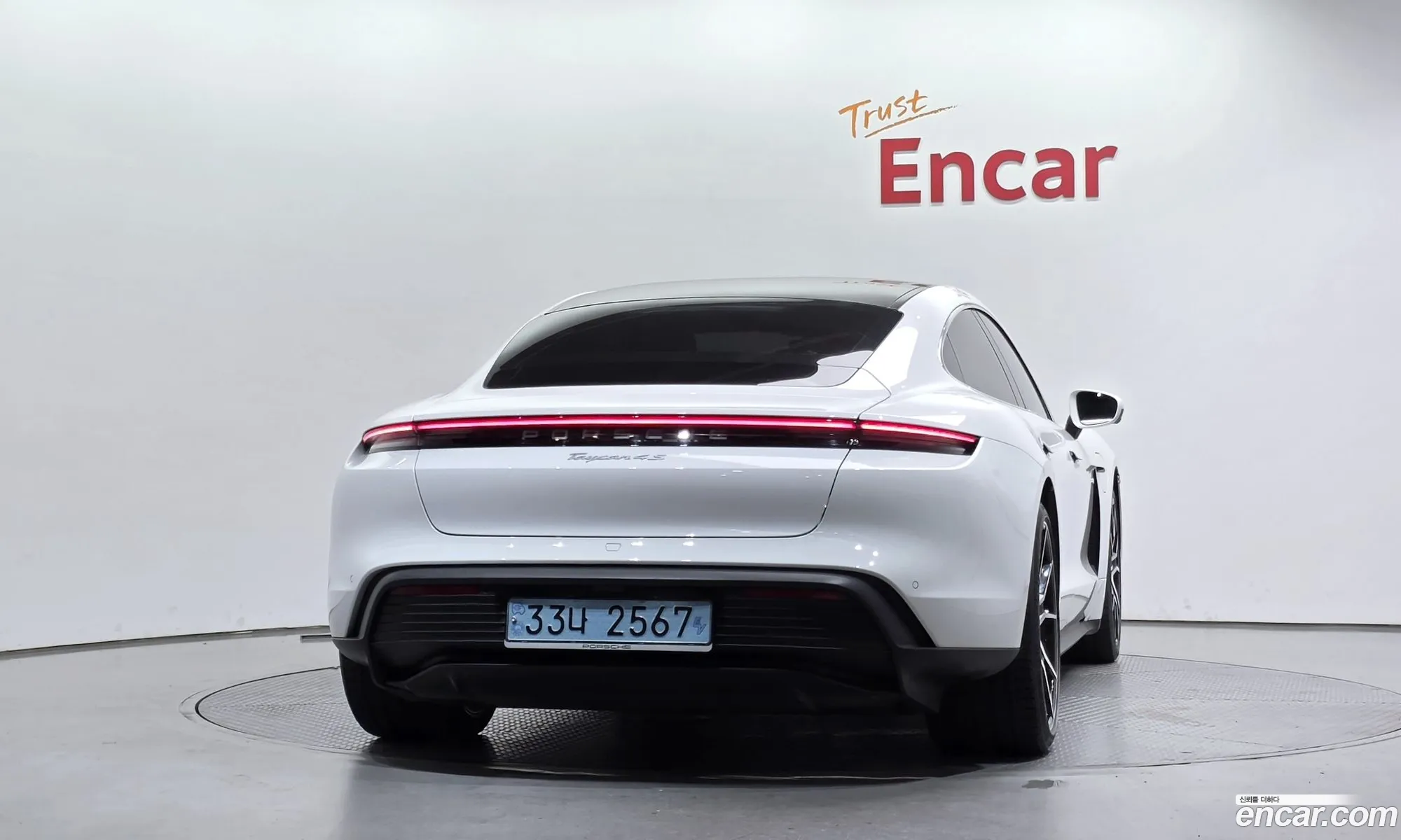Porsche Taycan 2024 — 31