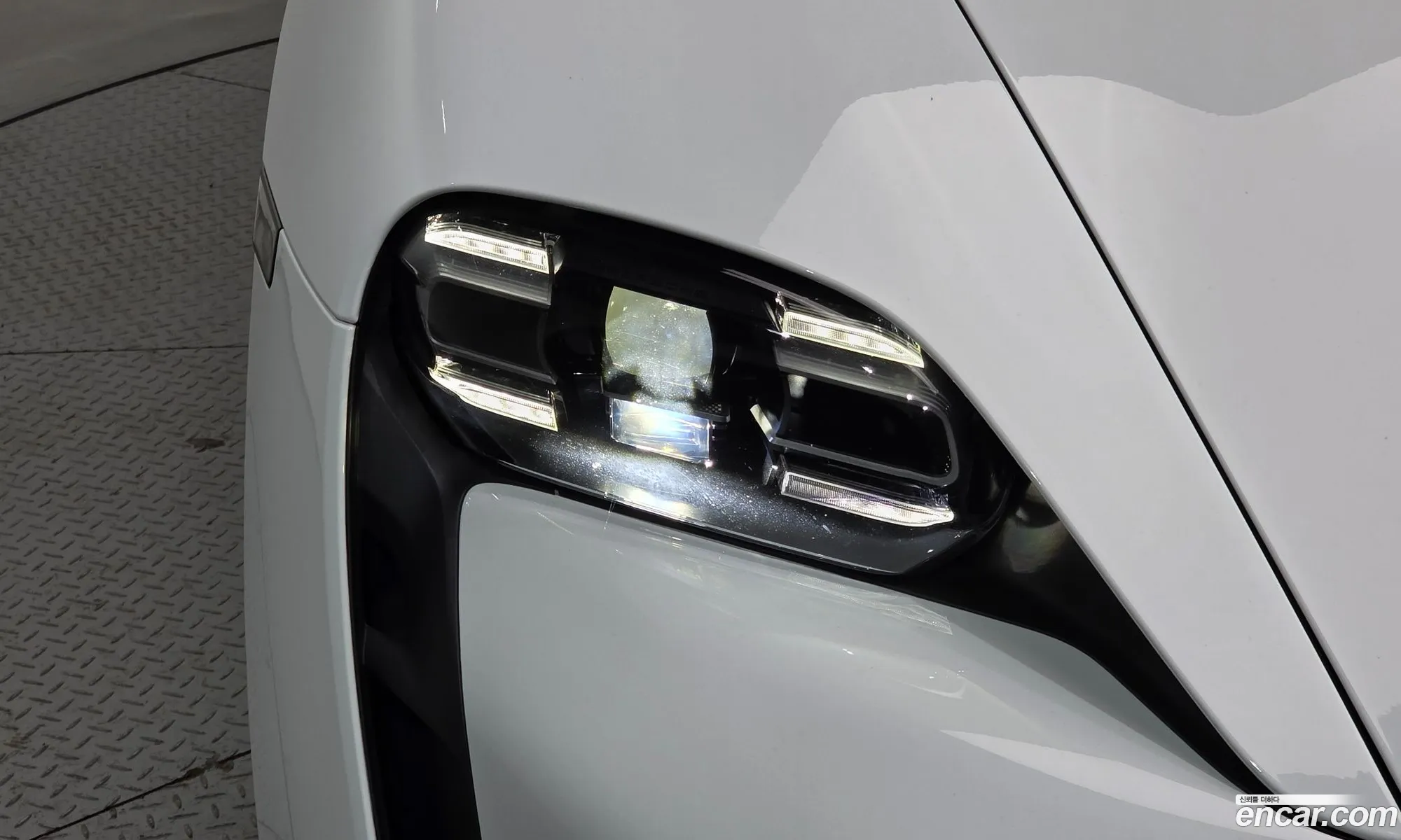 Porsche Taycan 2024 — 25