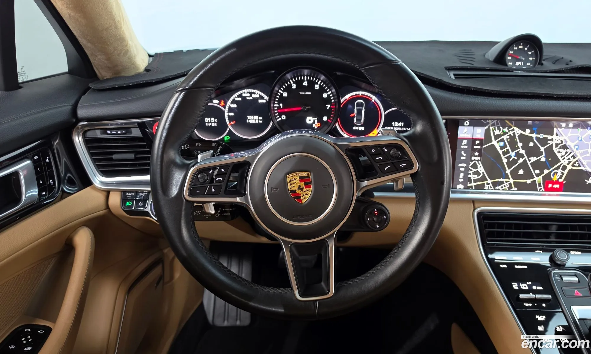 Porsche Panamera 2018 — 10