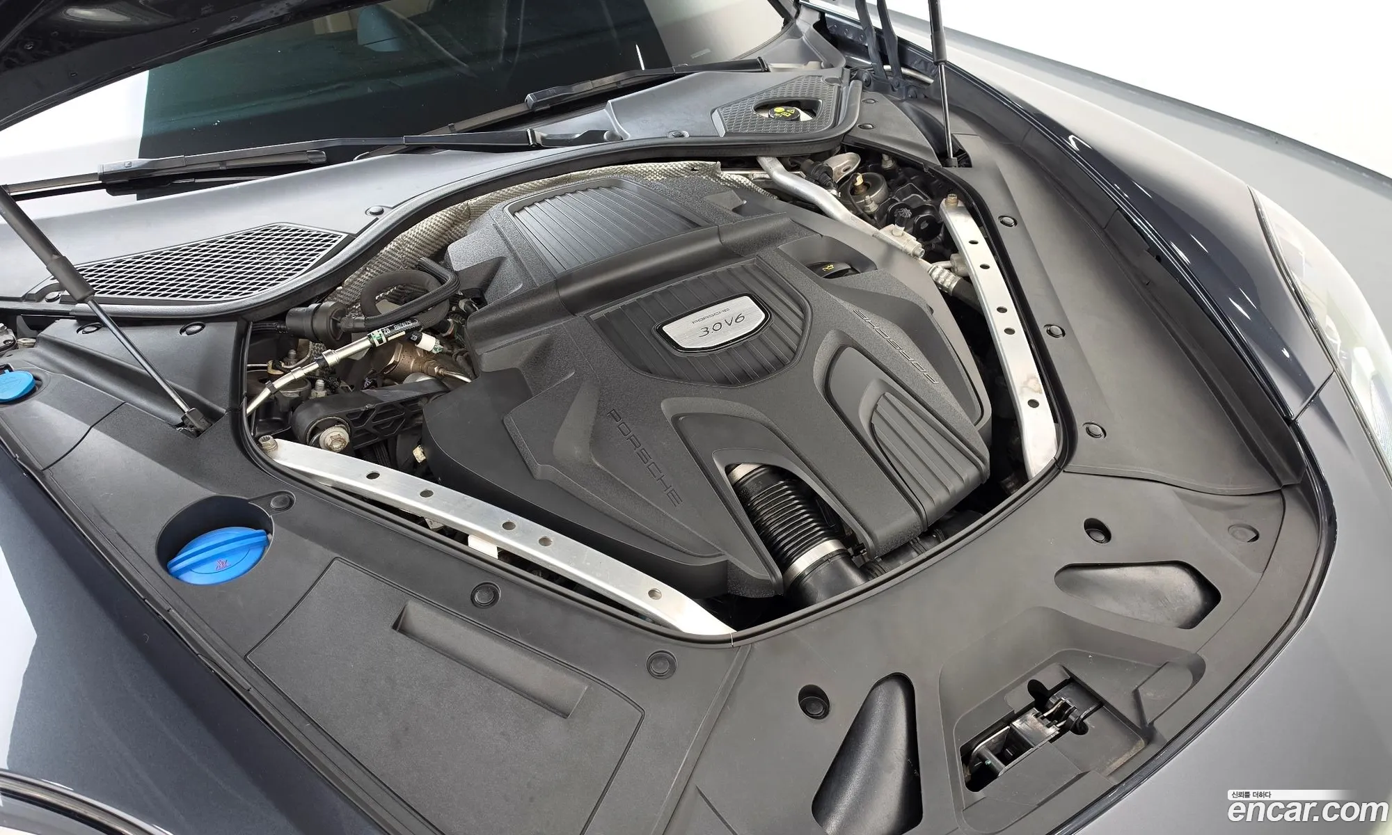 Porsche Panamera 2018 — 20