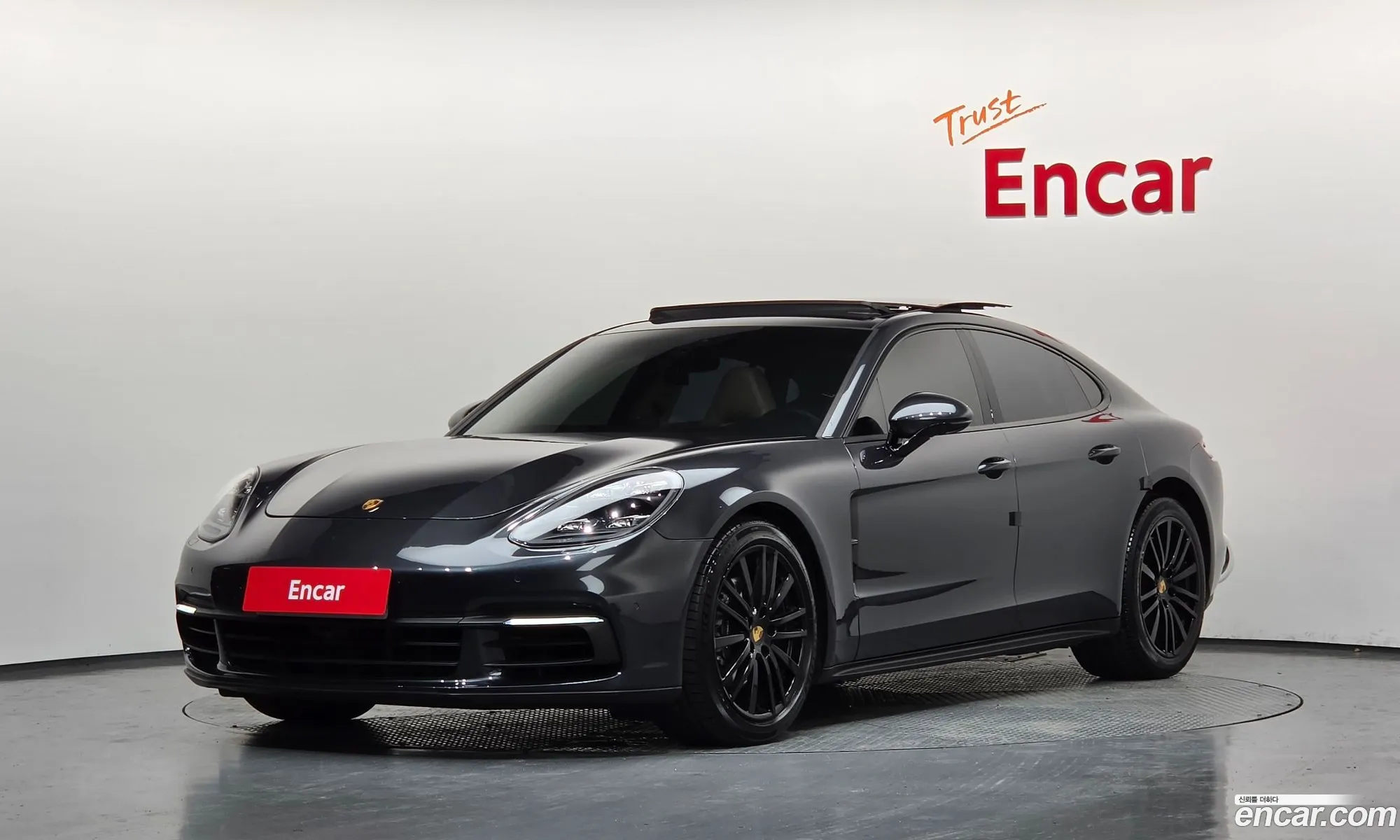 Porsche Panamera 2018 — 13