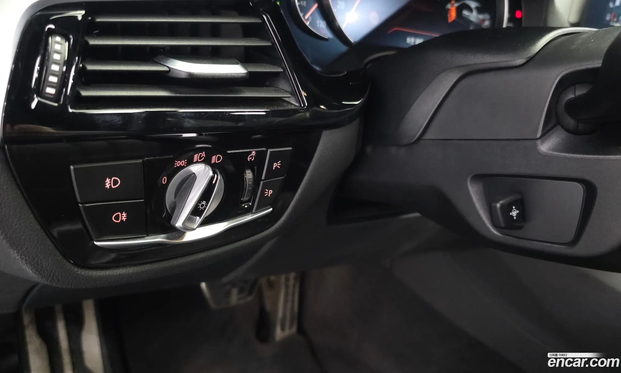 BMW 5 Series 2017 WBAJC3108HG923564 — 4