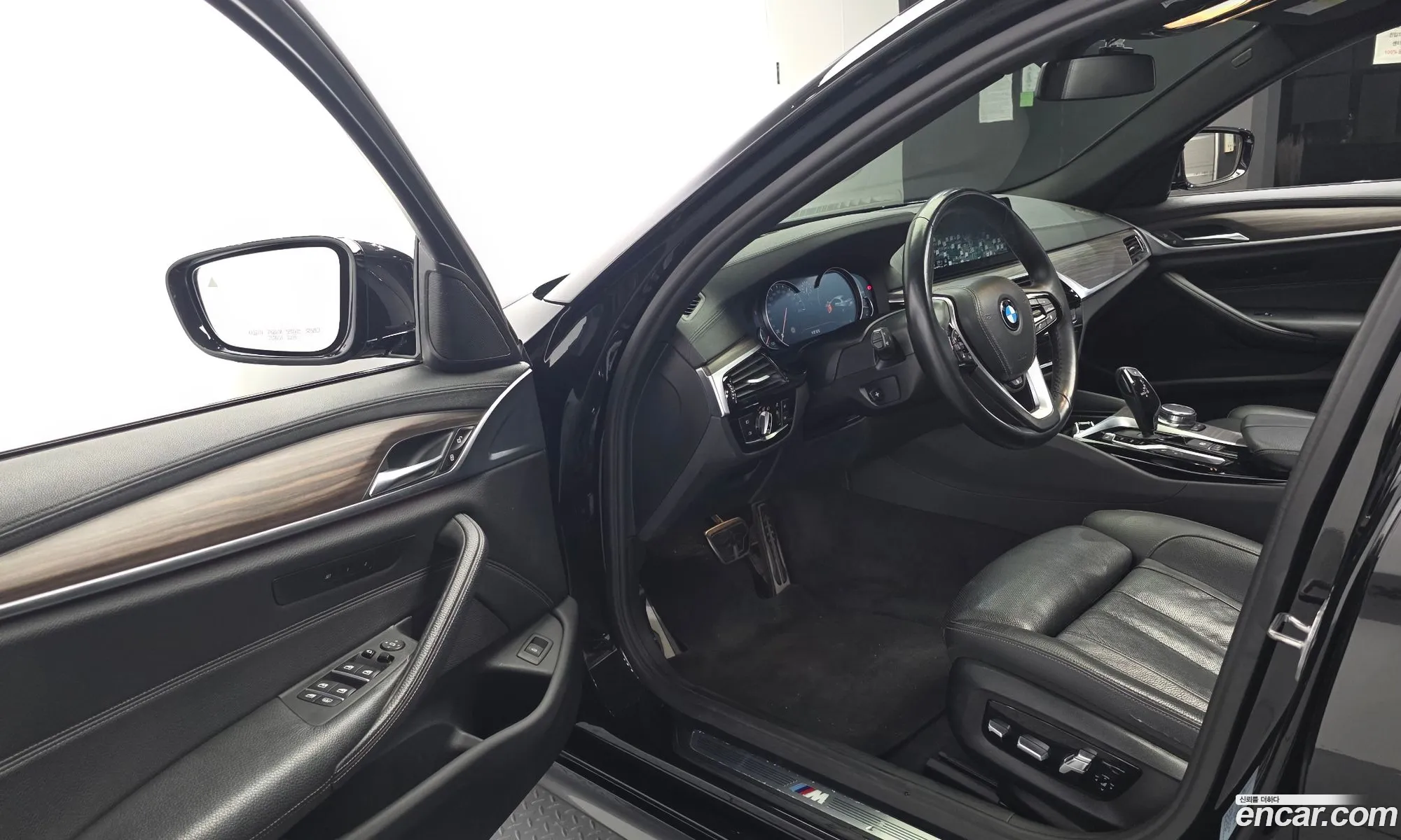 BMW 5 Series 2017 WBAJC3108HG923564 — 5