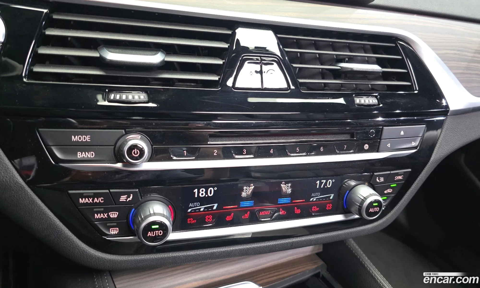 BMW 5 Series 2017 WBAJC3108HG923564 — 14