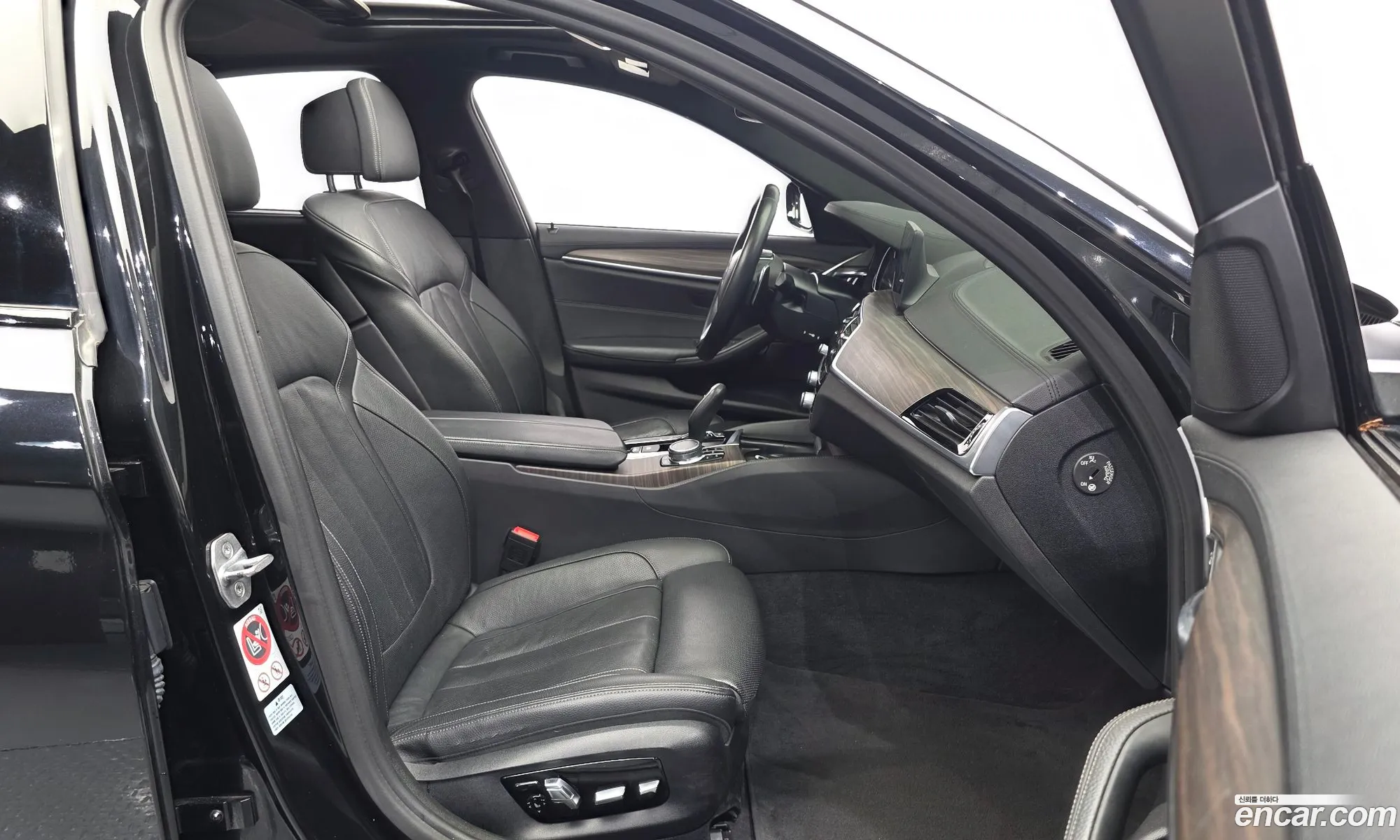 BMW 5 Series 2017 WBAJC3108HG923564 — 10
