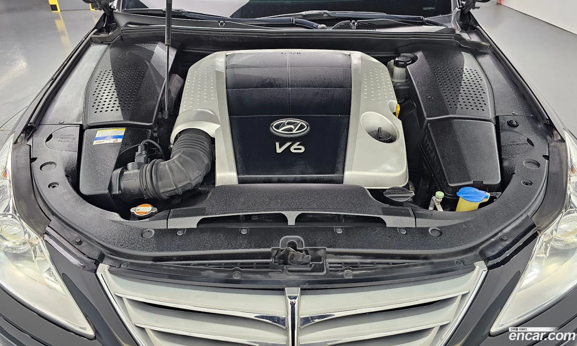 Hyundai Genesis 2011 KMHGE41EBBU125473 — 12