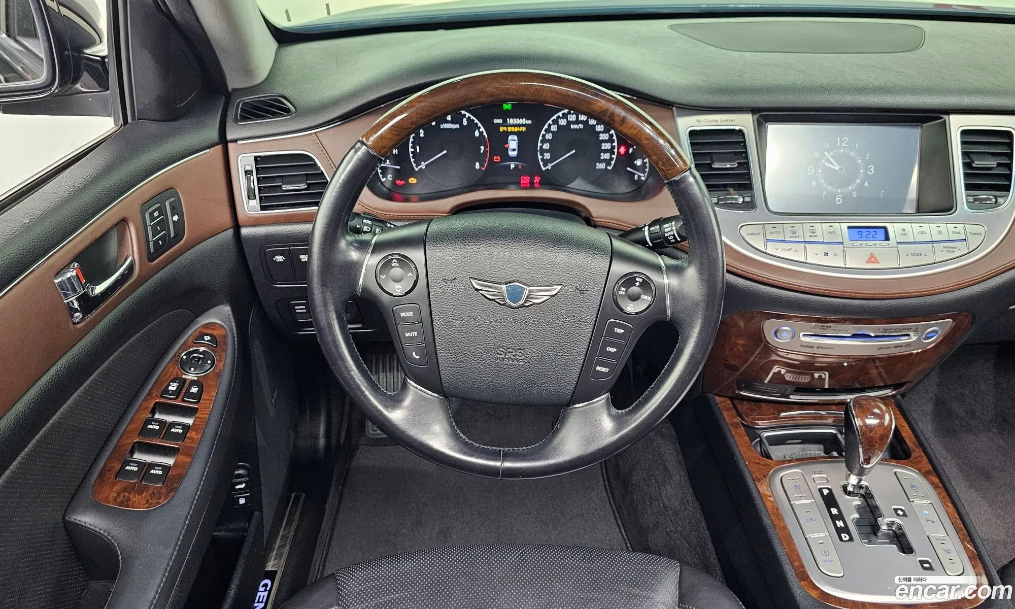 Hyundai Genesis 2011 KMHGE41EBBU125473 — 3