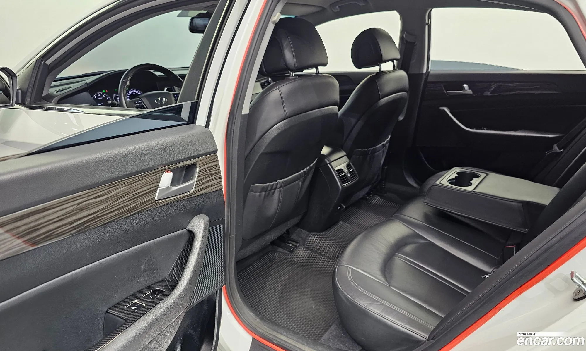 Hyundai LF Sonata 2015 KMHE341CBFA125254 — 27