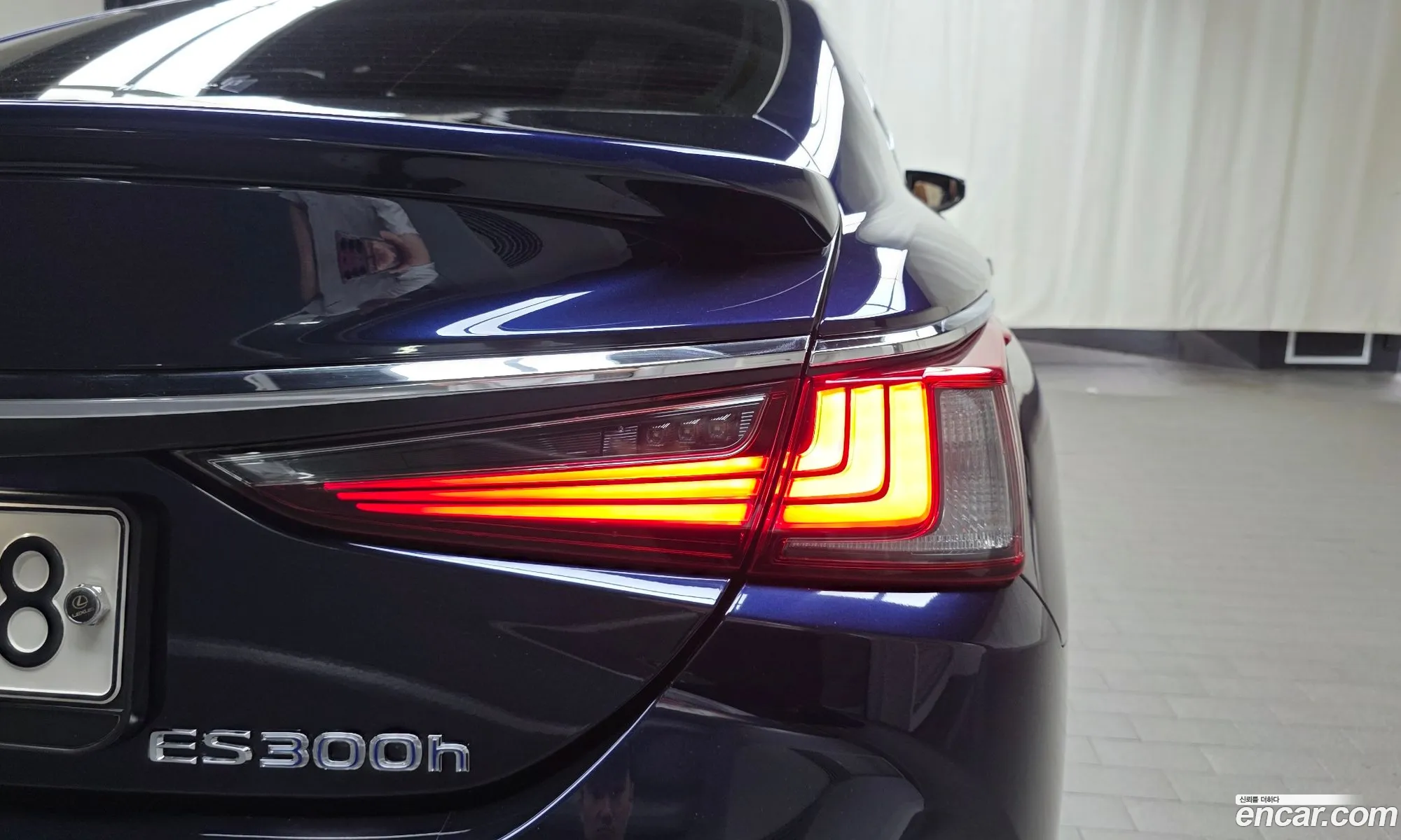 Lexus ES300h 7th Gen 2020 — 19