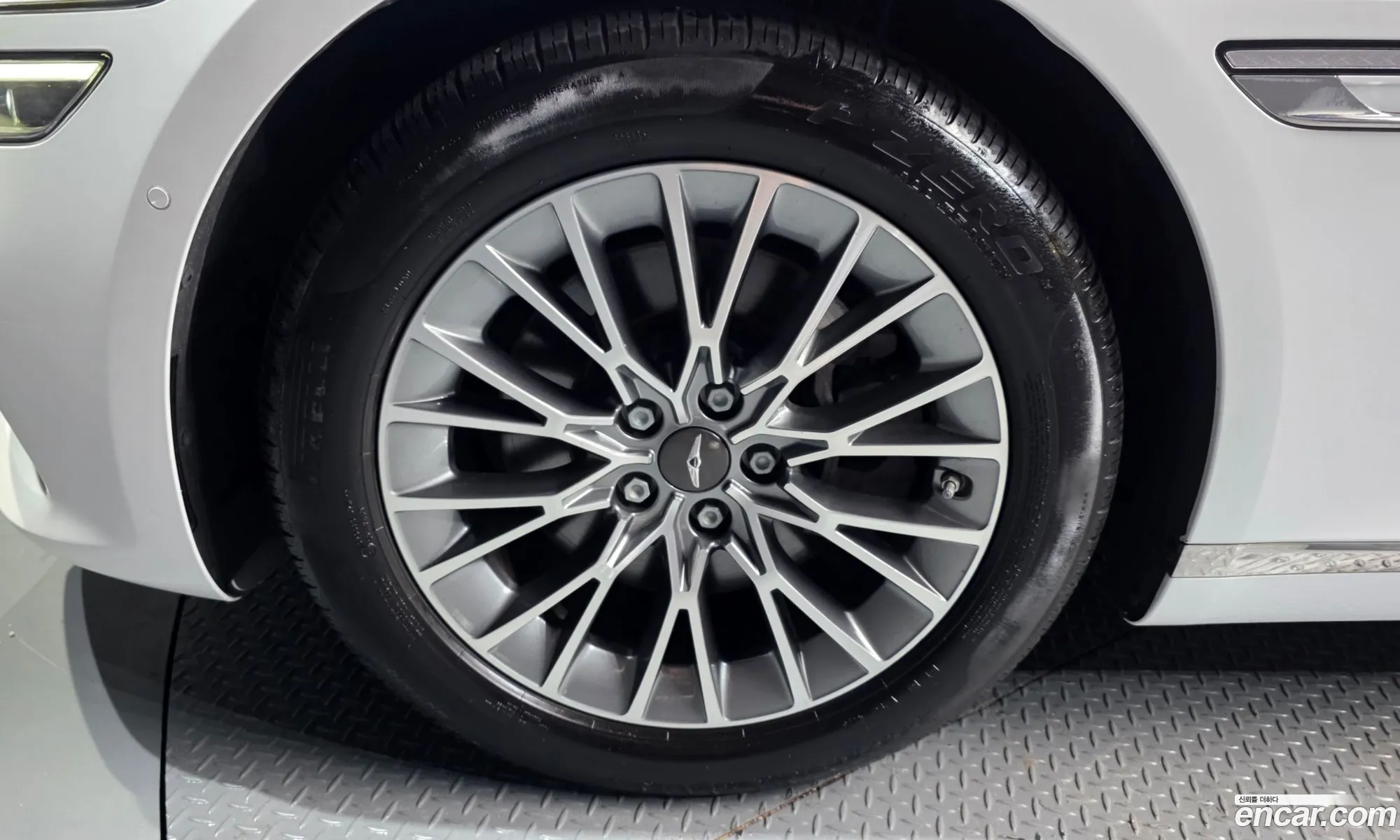 Genesis G80 2023 KMTGB41CBRU205639 — 6