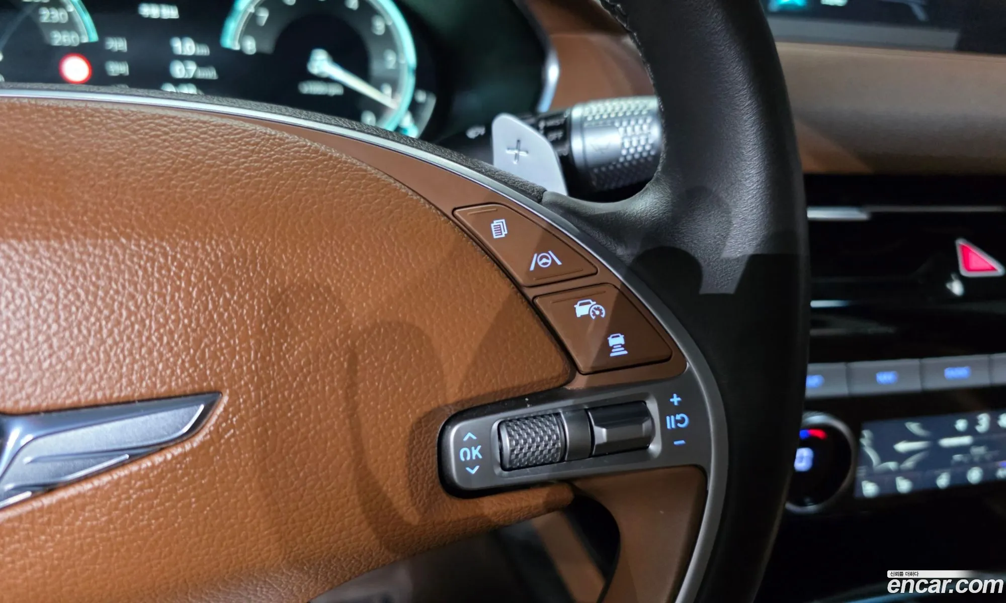Genesis G80 2023 KMTGB41CBRU205639 — 18