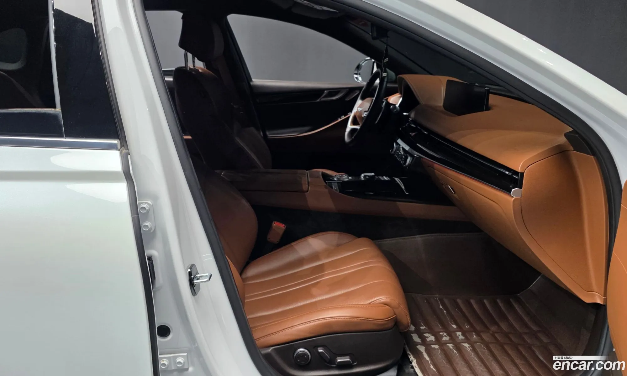 Genesis G80 2023 KMTGB41CBRU205639 — 17