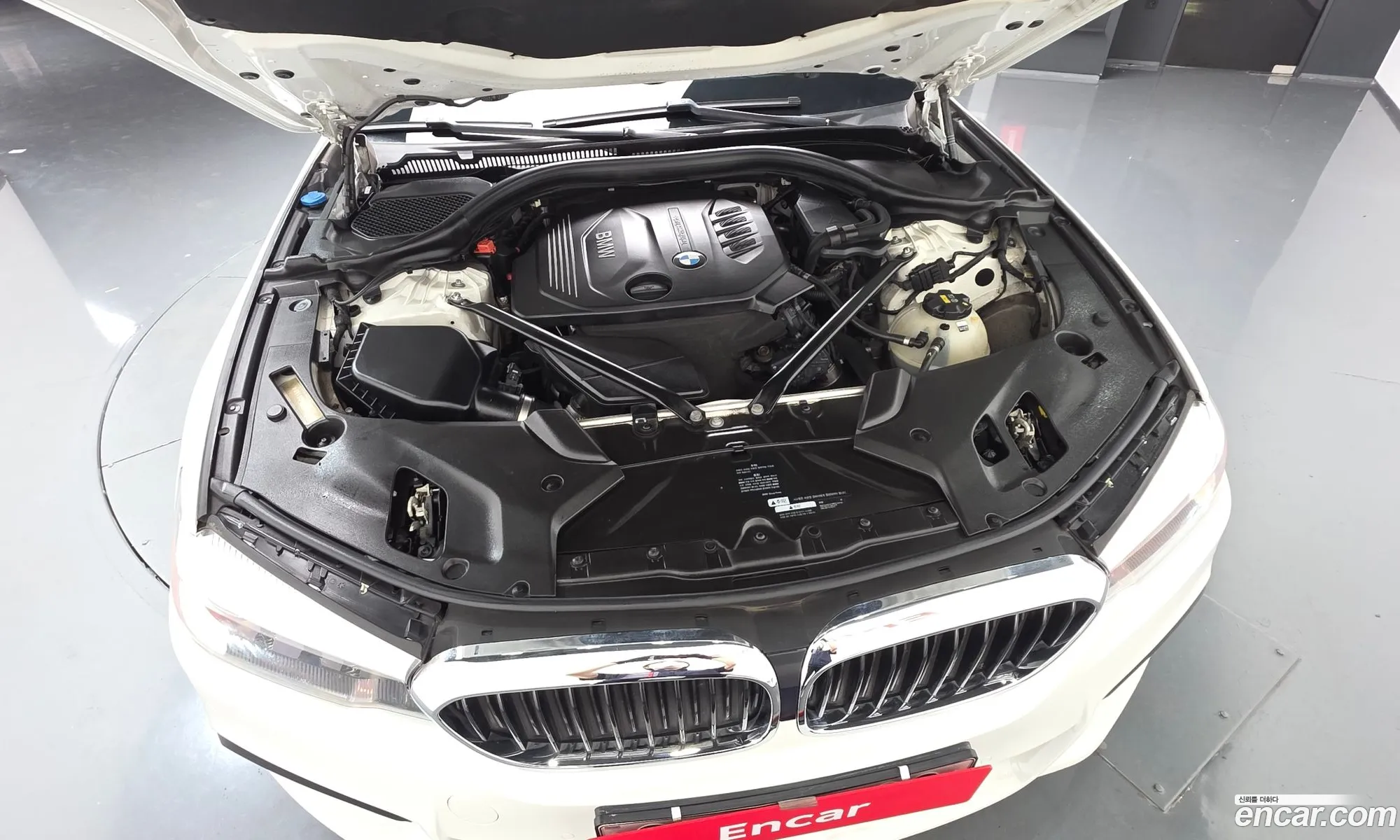 BMW 5 Series 2017 WBAJC3102JG995799 — 27