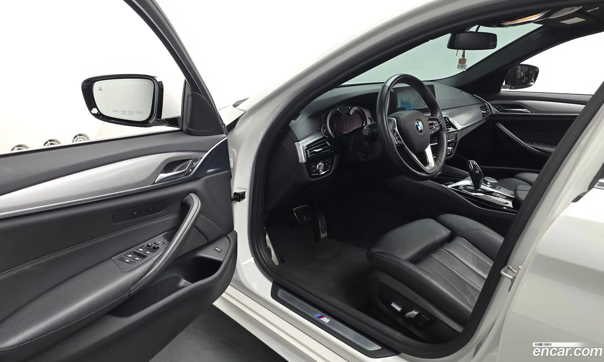 BMW 5 Series 2017 WBAJC3102JG995799 — 18