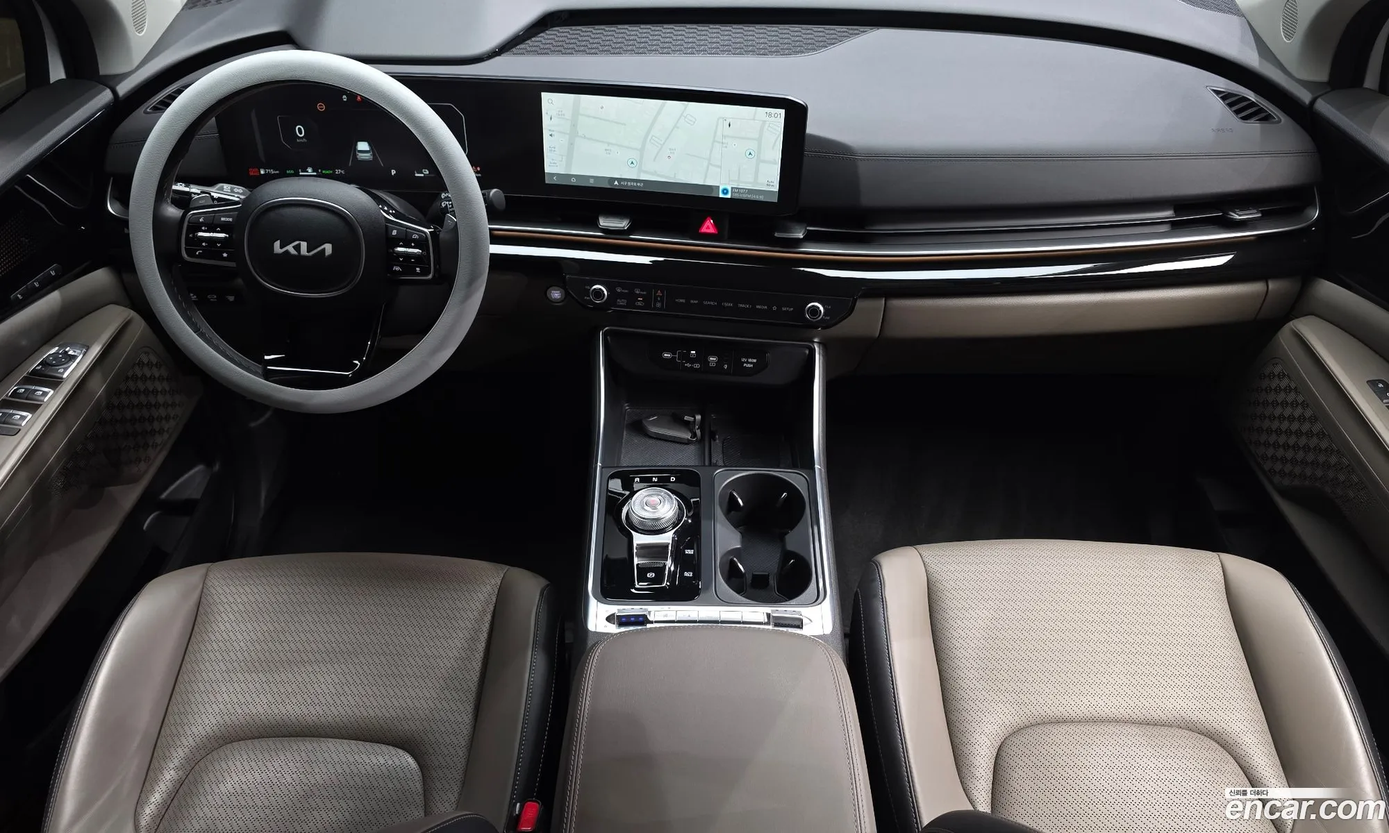 Kia Carnival 2024 KNANE81ABSS027148 — 4