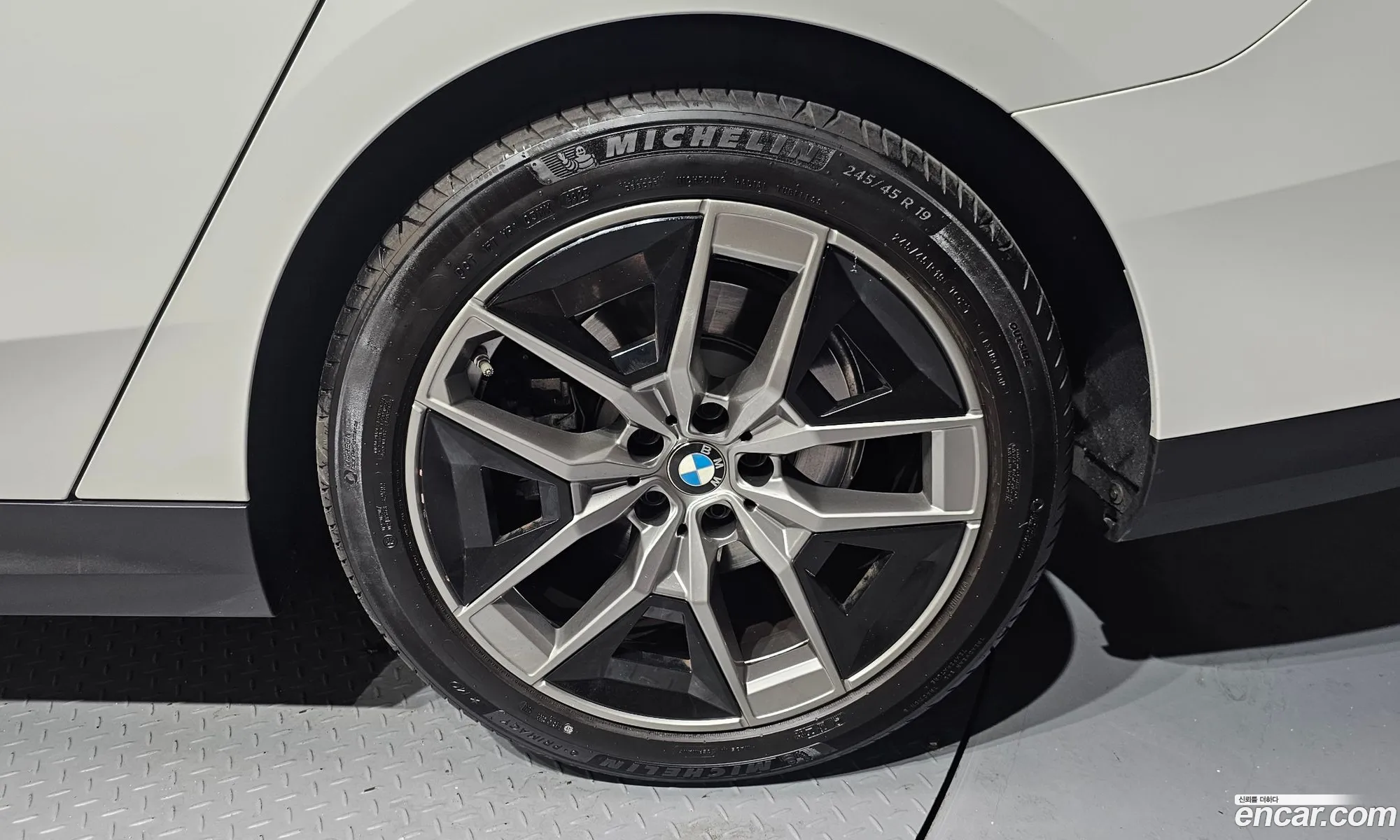 BMW 5 Series 2024 — 2