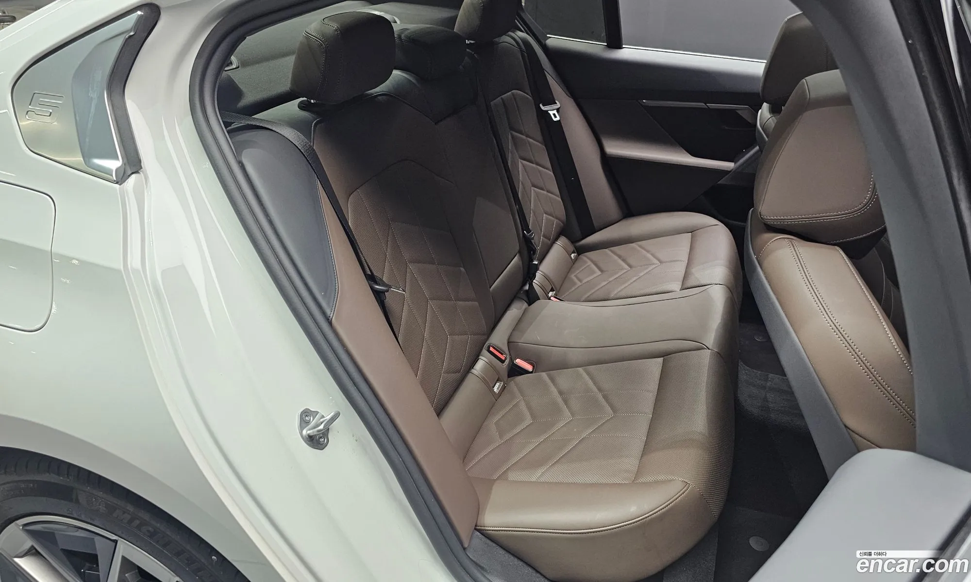 BMW 5 Series 2024 — 12