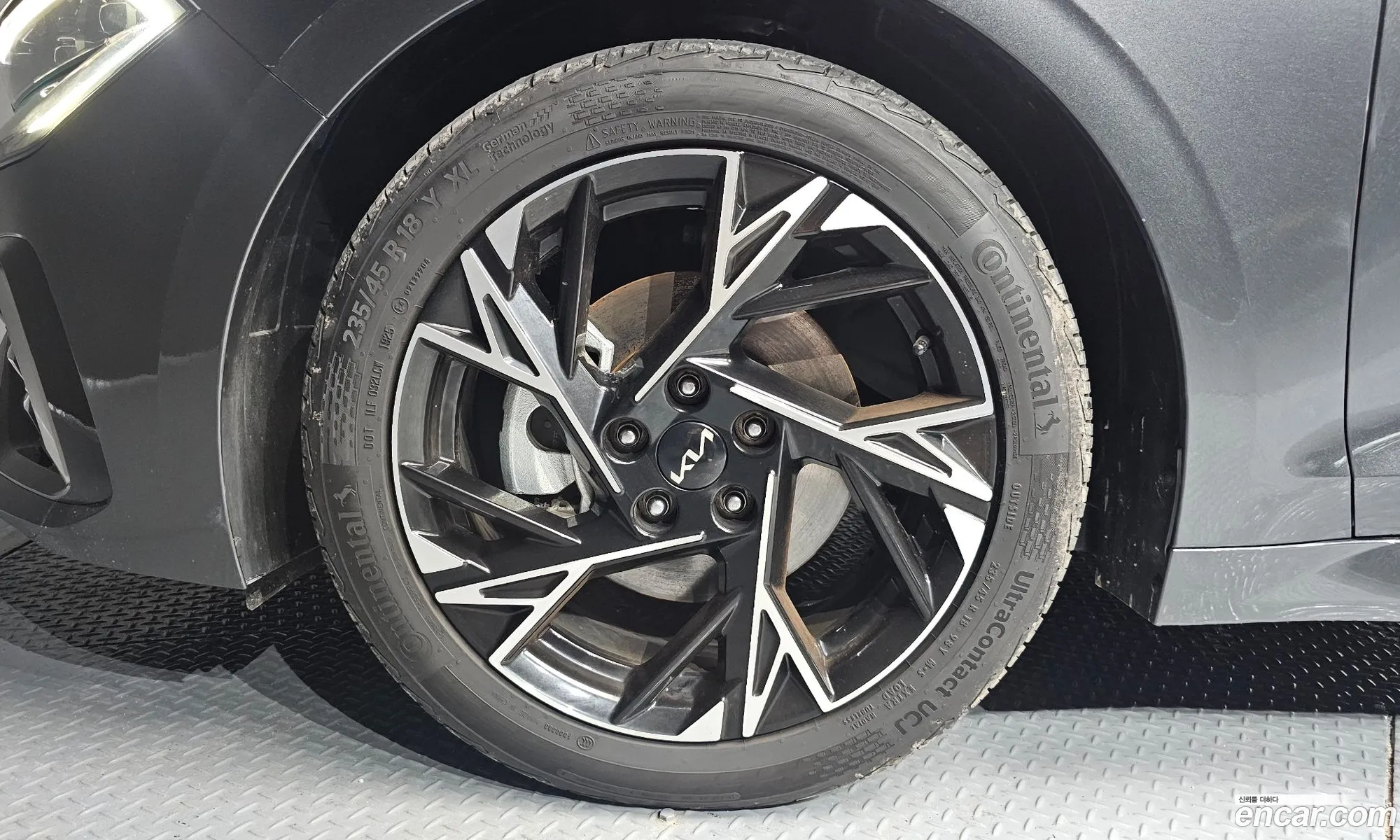 Kia K5 2024 KNAG241ABRA255113 — 18