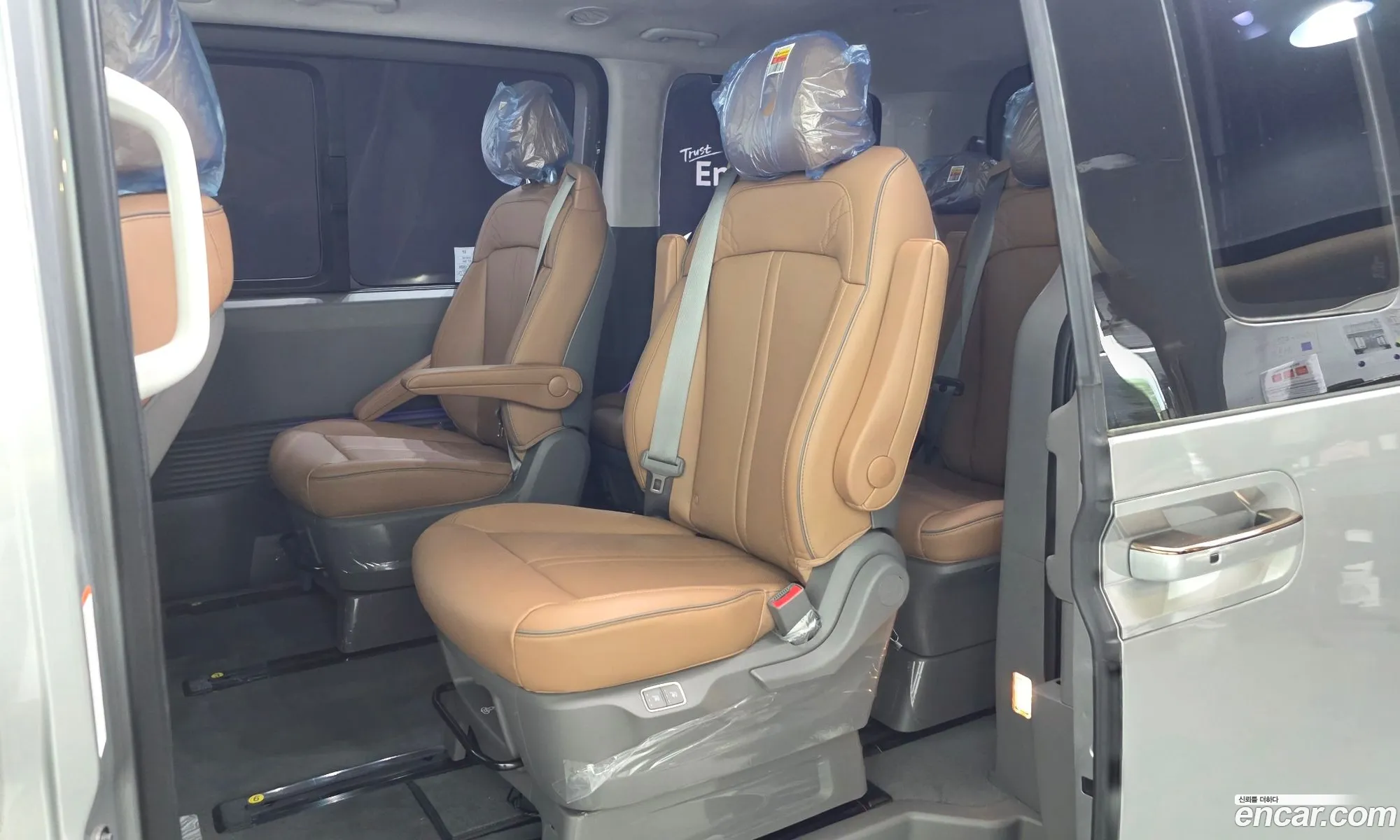 Hyundai Staria 2023 — 19