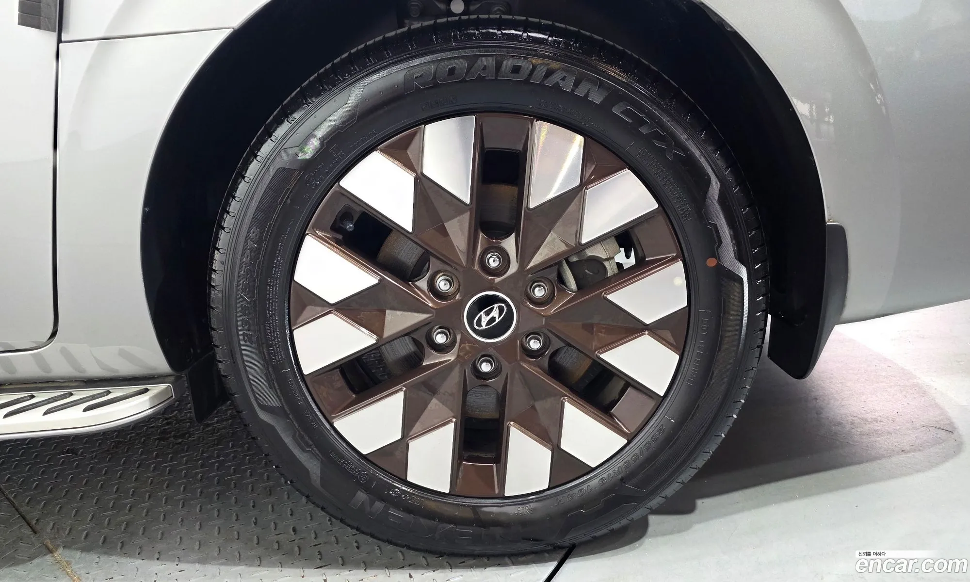 Hyundai Staria 2023 — 18