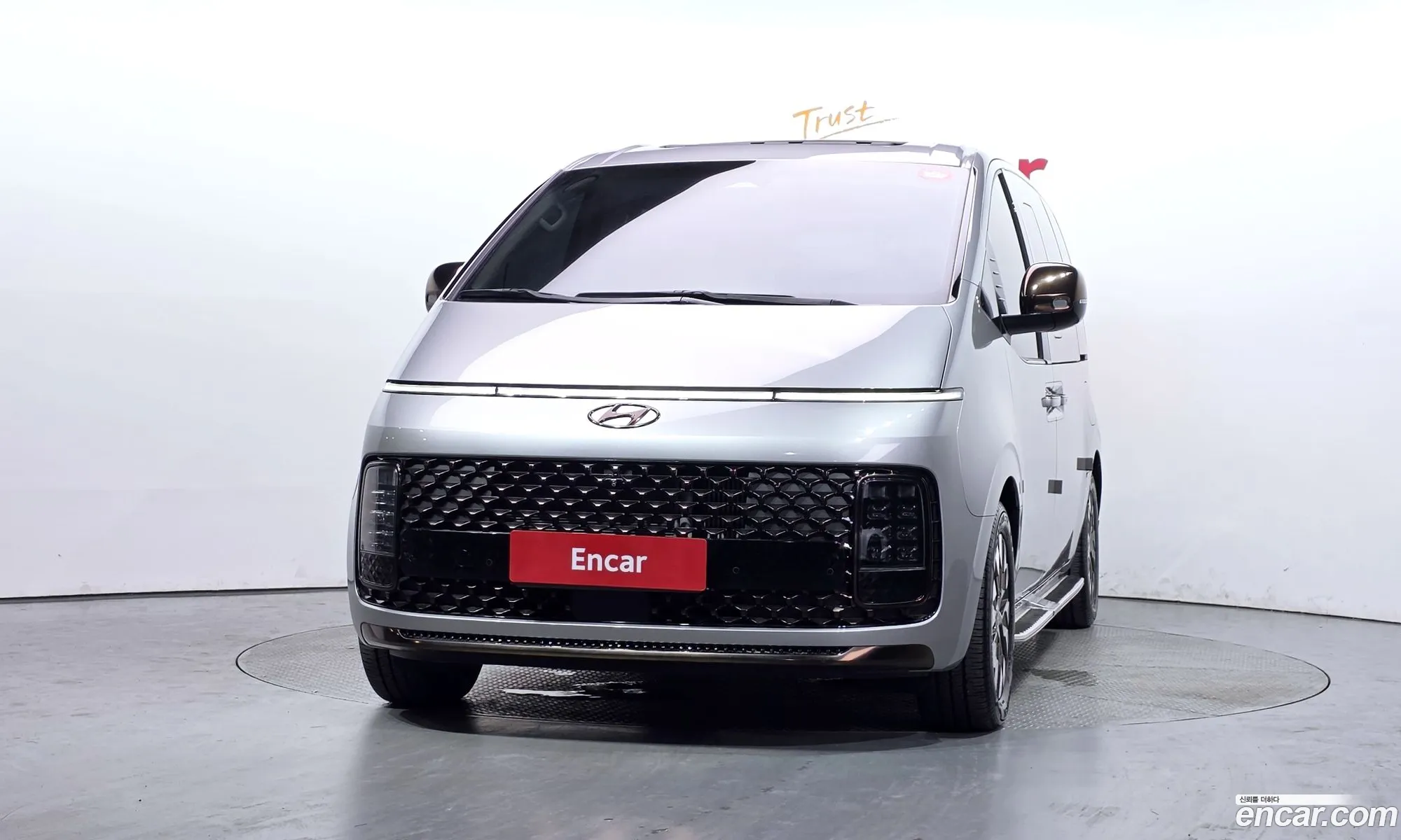 Hyundai Staria 2023 — 26